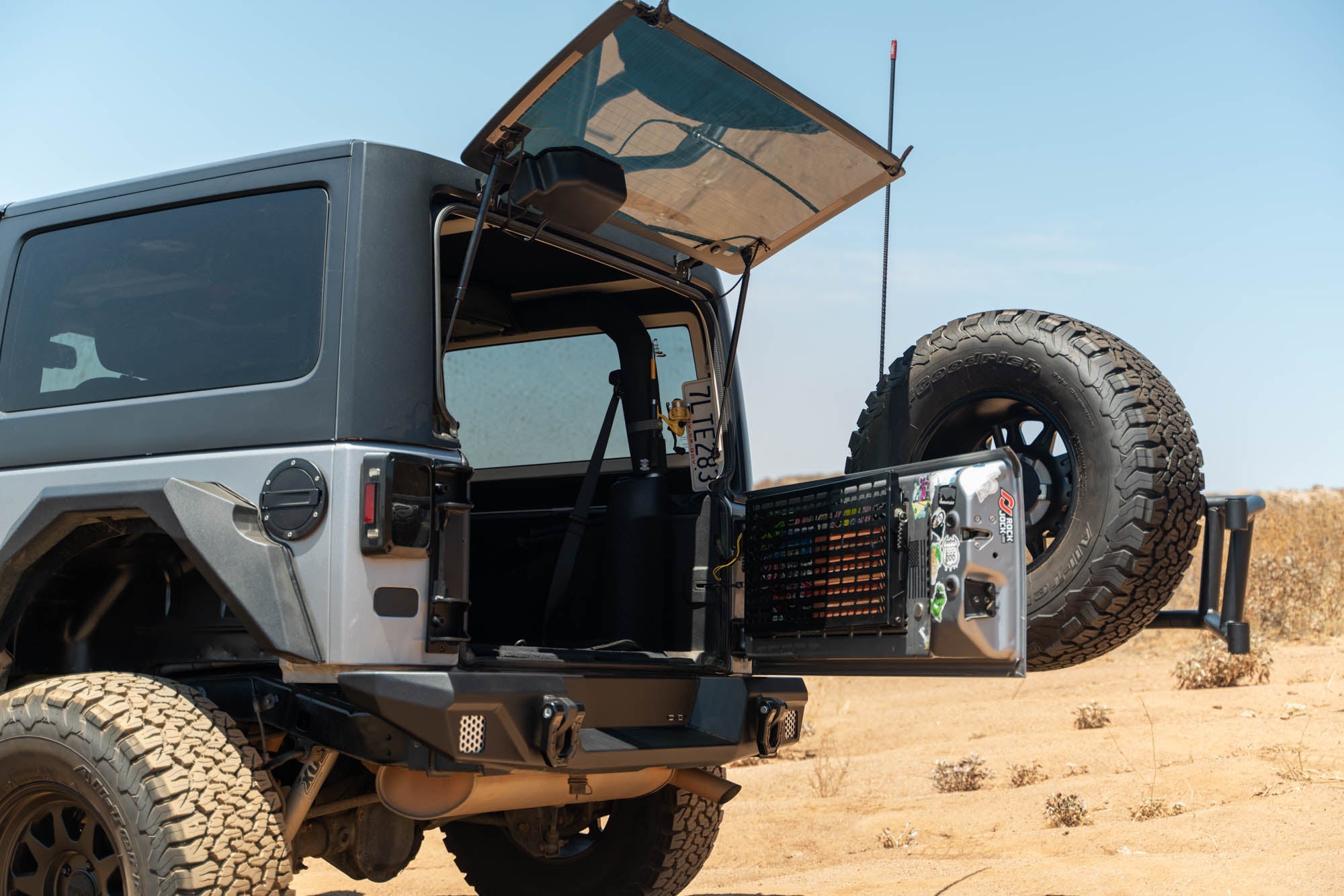 Jeep-Wrangler-JK-Body-Mounted-Tire-Carrier-Installed-8 - NVMOS