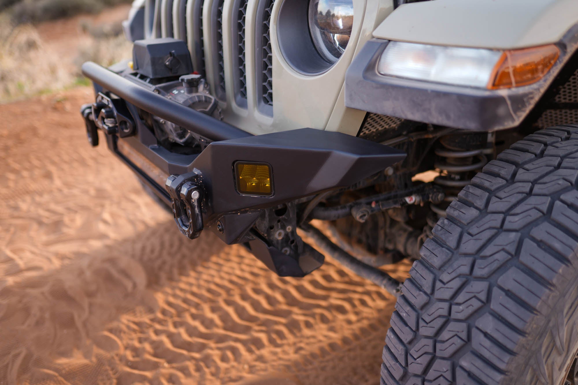 Jeep-Wrangler-JK-JL-_-Gladiator-JT-FS-7-Mid-Width-Winch-Front-Bumper-4 - NVMOS