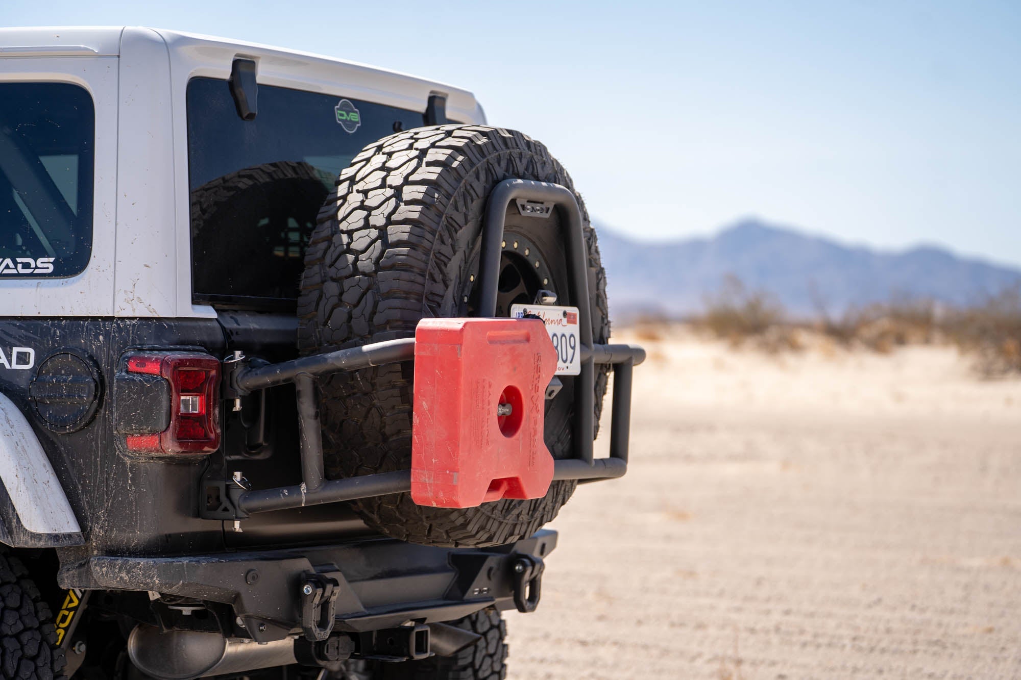 Jeep-Wrangler-JL-Body-Mounted-Tire-Carrier-Installed-17 - NVMOS
