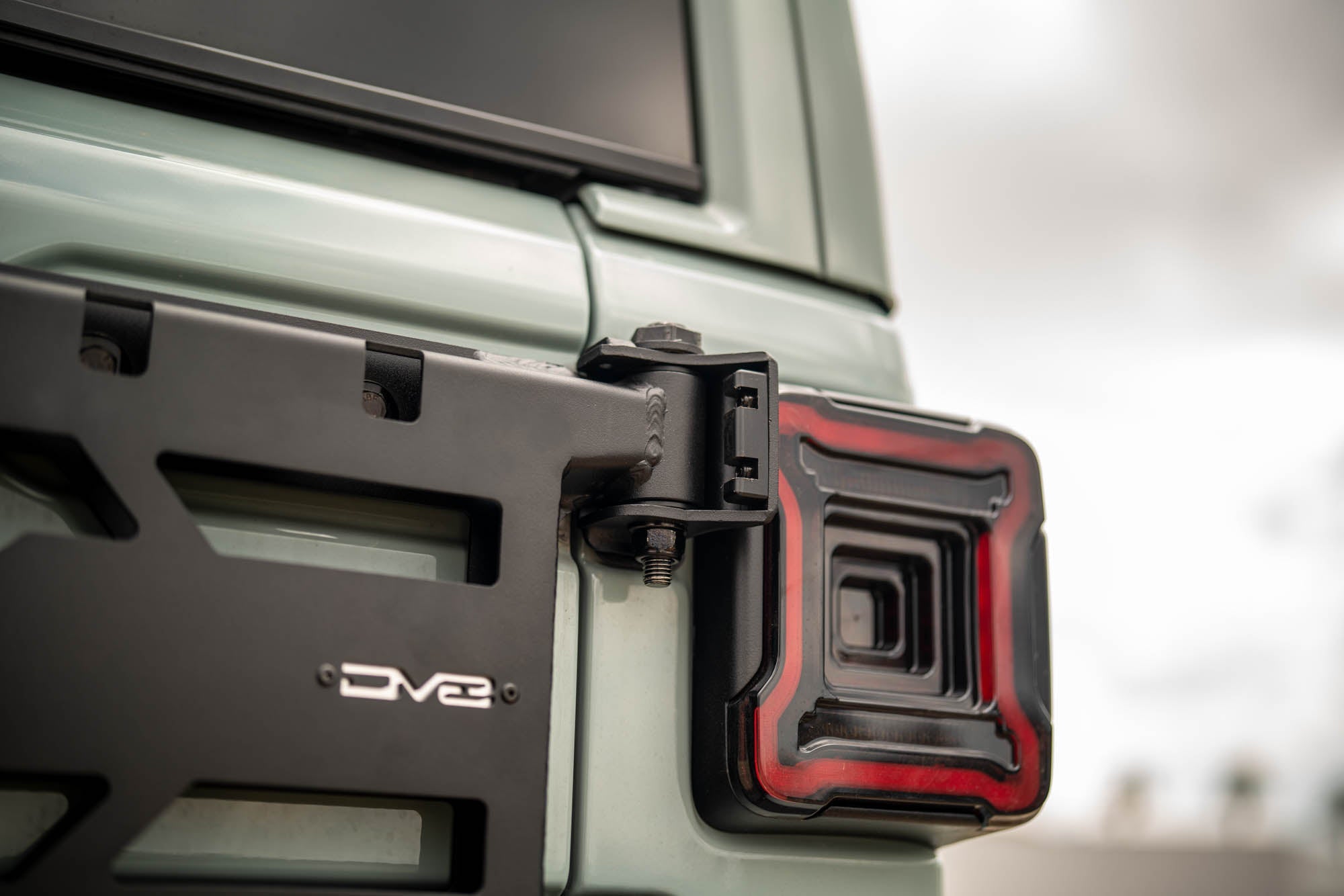 Jeep-Wrangler-JL-Spare-Tire-Carrier-2025-Installed-12 - NVMOS