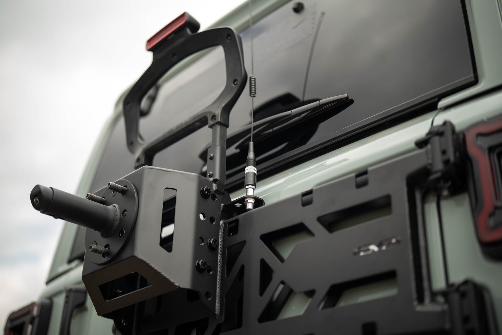 Jeep-Wrangler-JL-Spare-Tire-Carrier-2025-Installed-14 - NVMOS