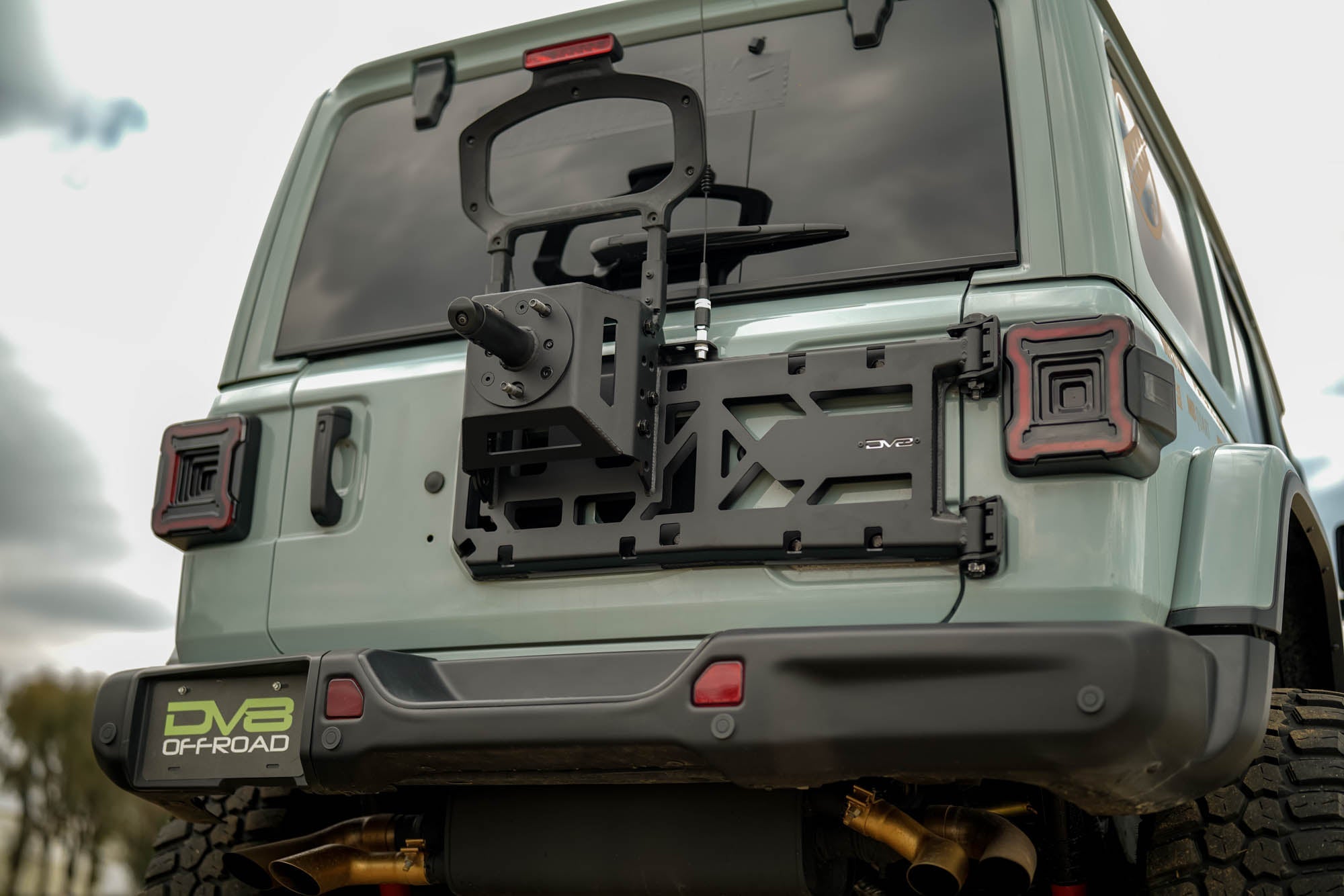 Jeep-Wrangler-JL-Spare-Tire-Carrier-2025-Installed-9 - NVMOS