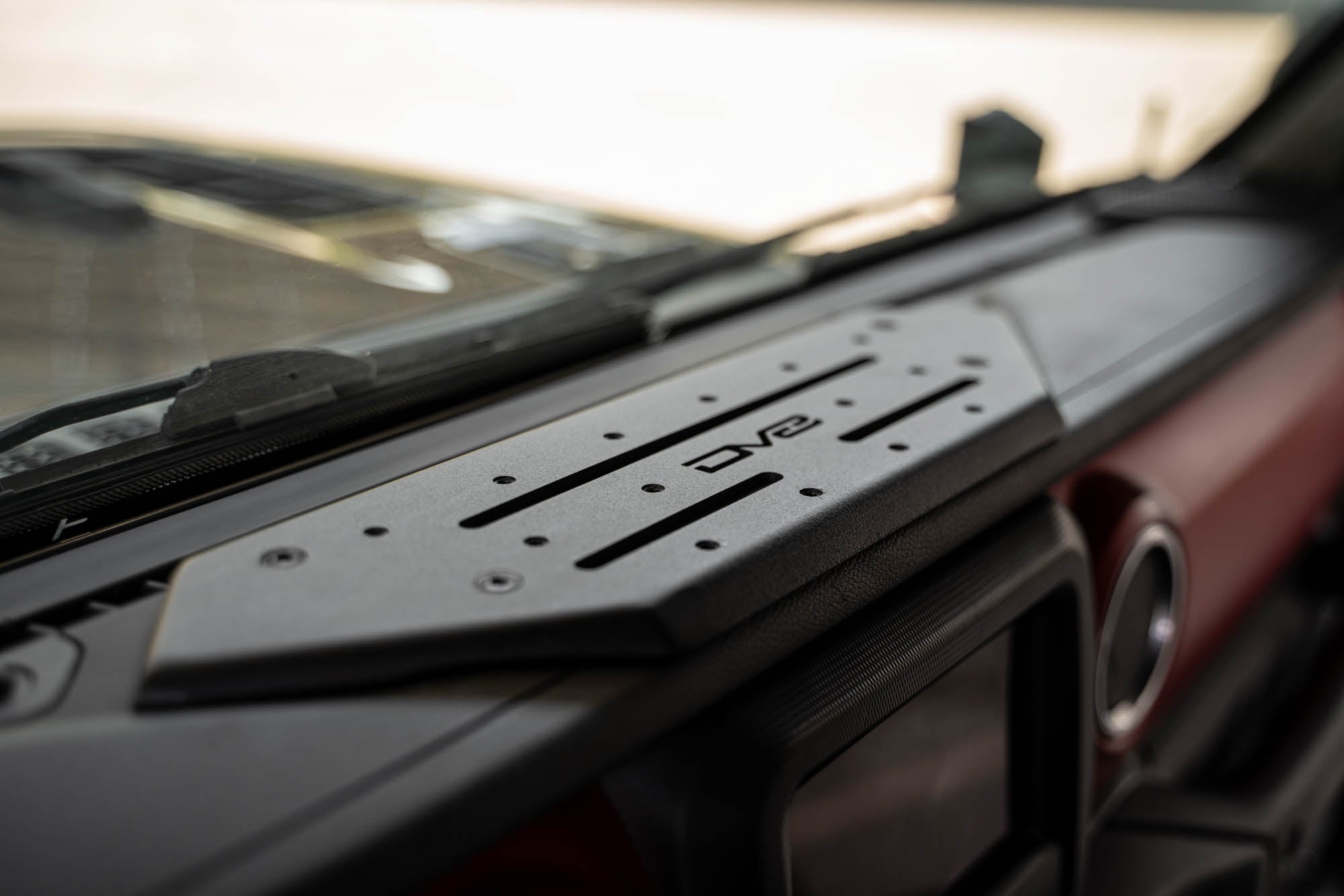 Jeep-Wrangler-JL-_-Gladiator-JT-Device-Dash-Mount-V2-Installed-2 - NVMOS