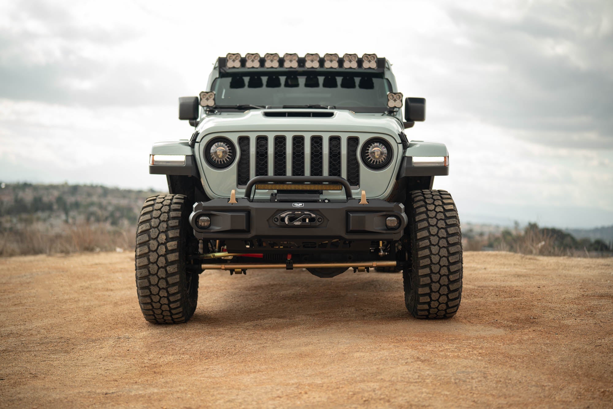 Jeep-Wrangler-_-Gladiator-OE-Plus-Front-Bumper-Outdoor-11 - NVMOS