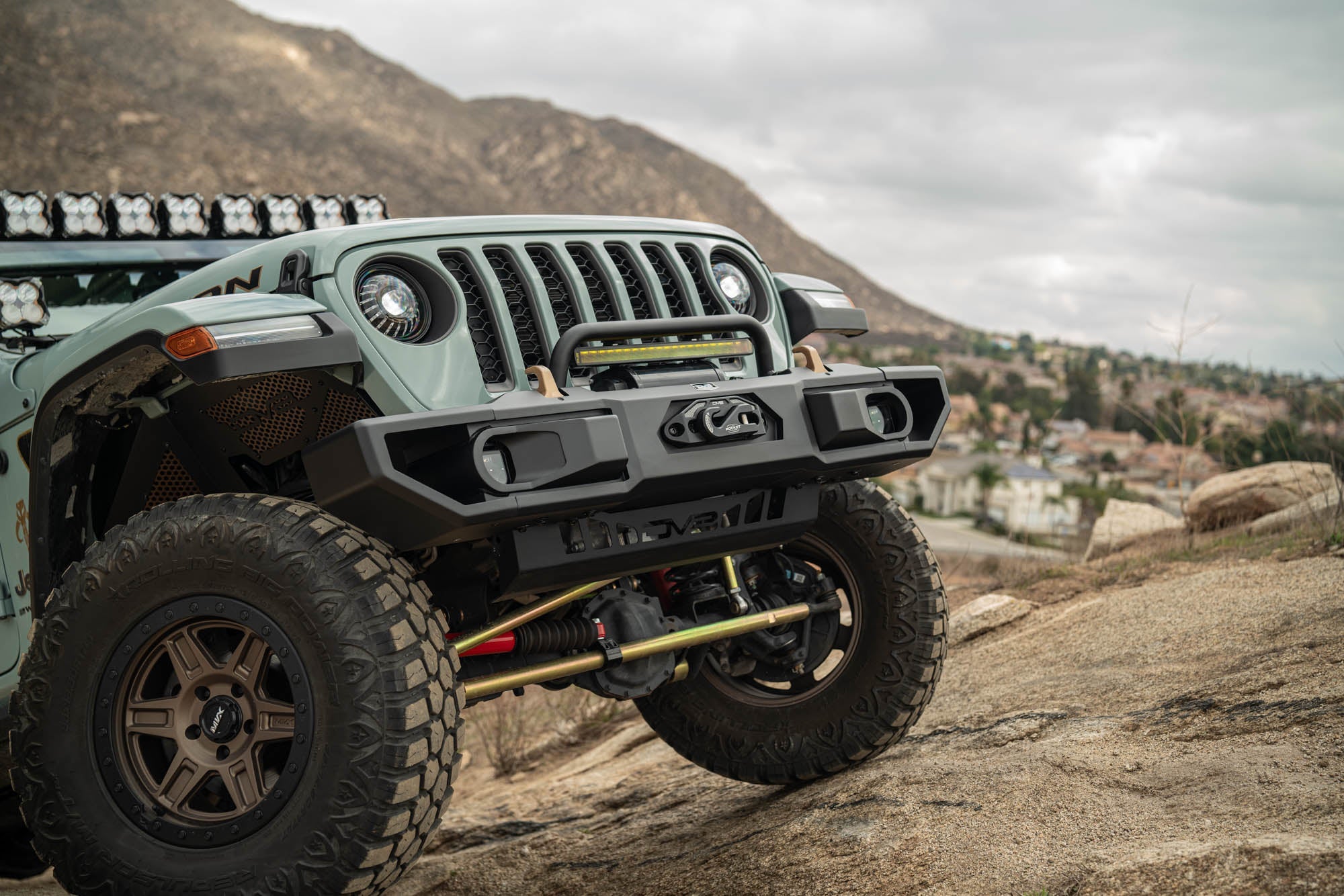 Jeep-Wrangler-_-Gladiator-OE-Plus-Front-Bumper-Outdoor-2 - NVMOS