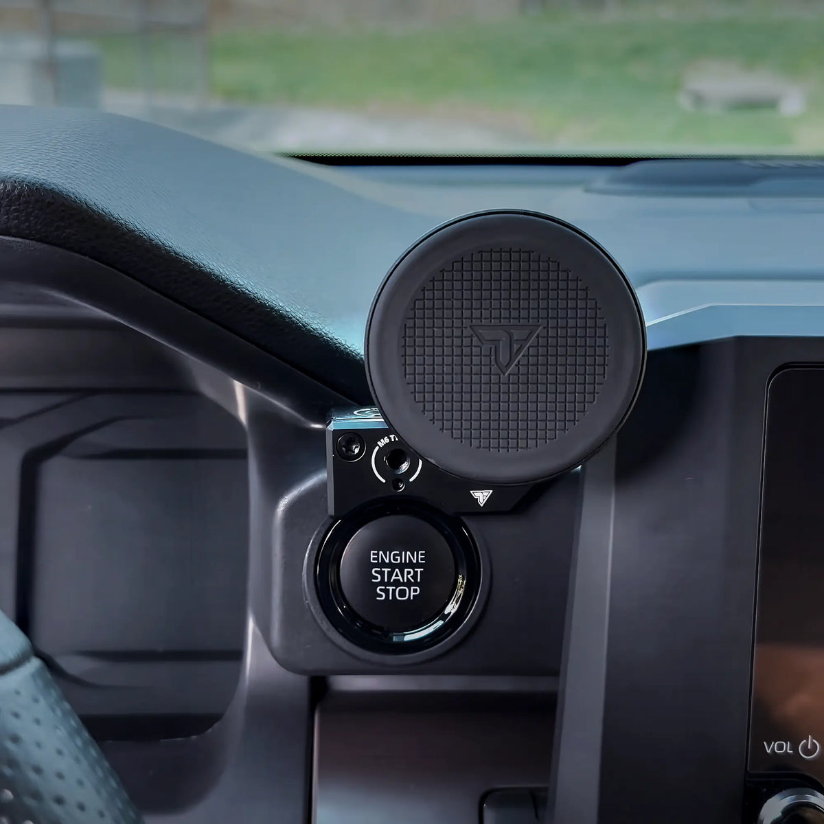 2024+ Toyota Tacoma (8" Screen ONLY) & 2025+ Toyota 4Runner LINK™ Dash Clip with Quad Lock Magnetic Phone Holder
