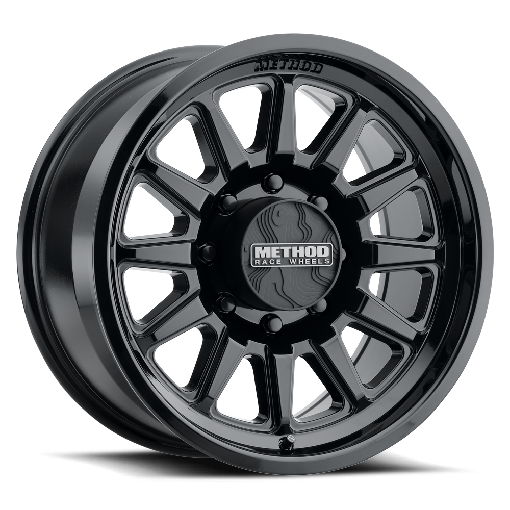 MR323-8lug-gloss-black-18x9-1000 - NVMOS