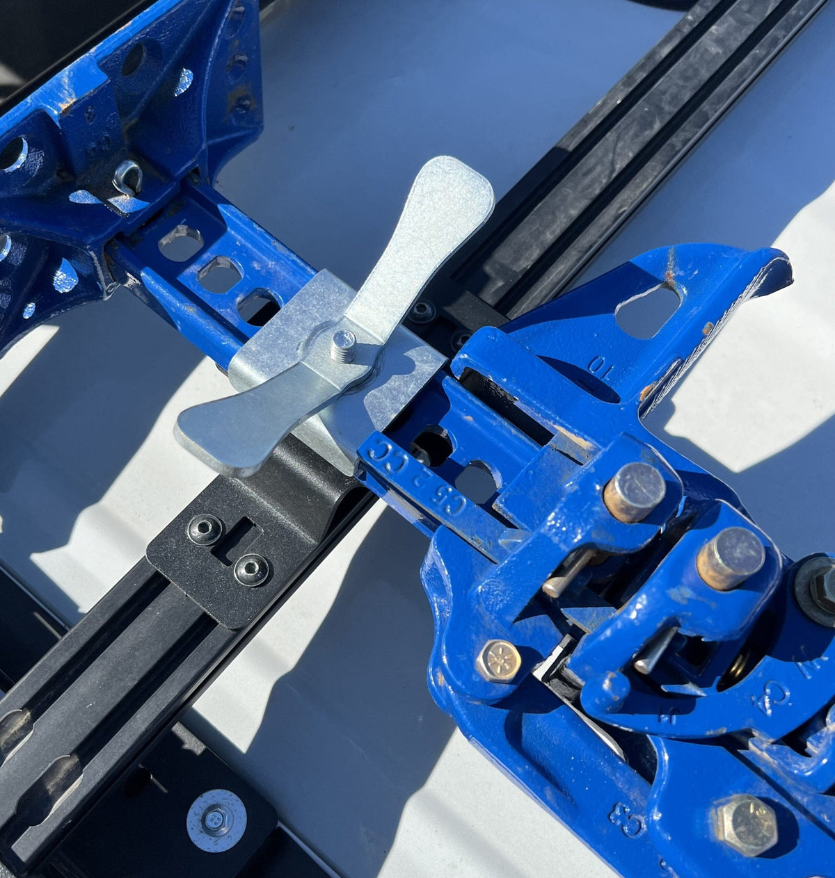 RCI roof rack Hi-Lift jack mount for universal fit