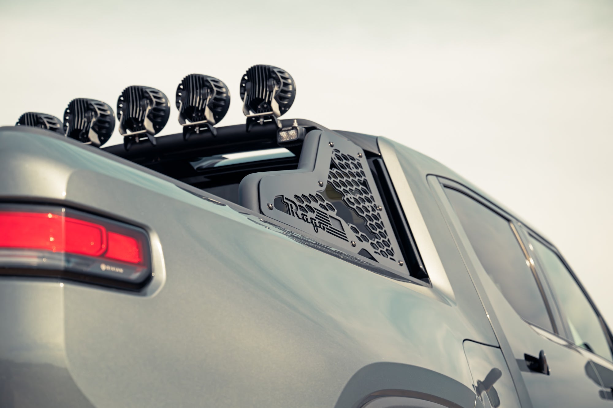 Rivian-R1T-Chase-Rack-Honycomb-Installed-12 - NVMOS