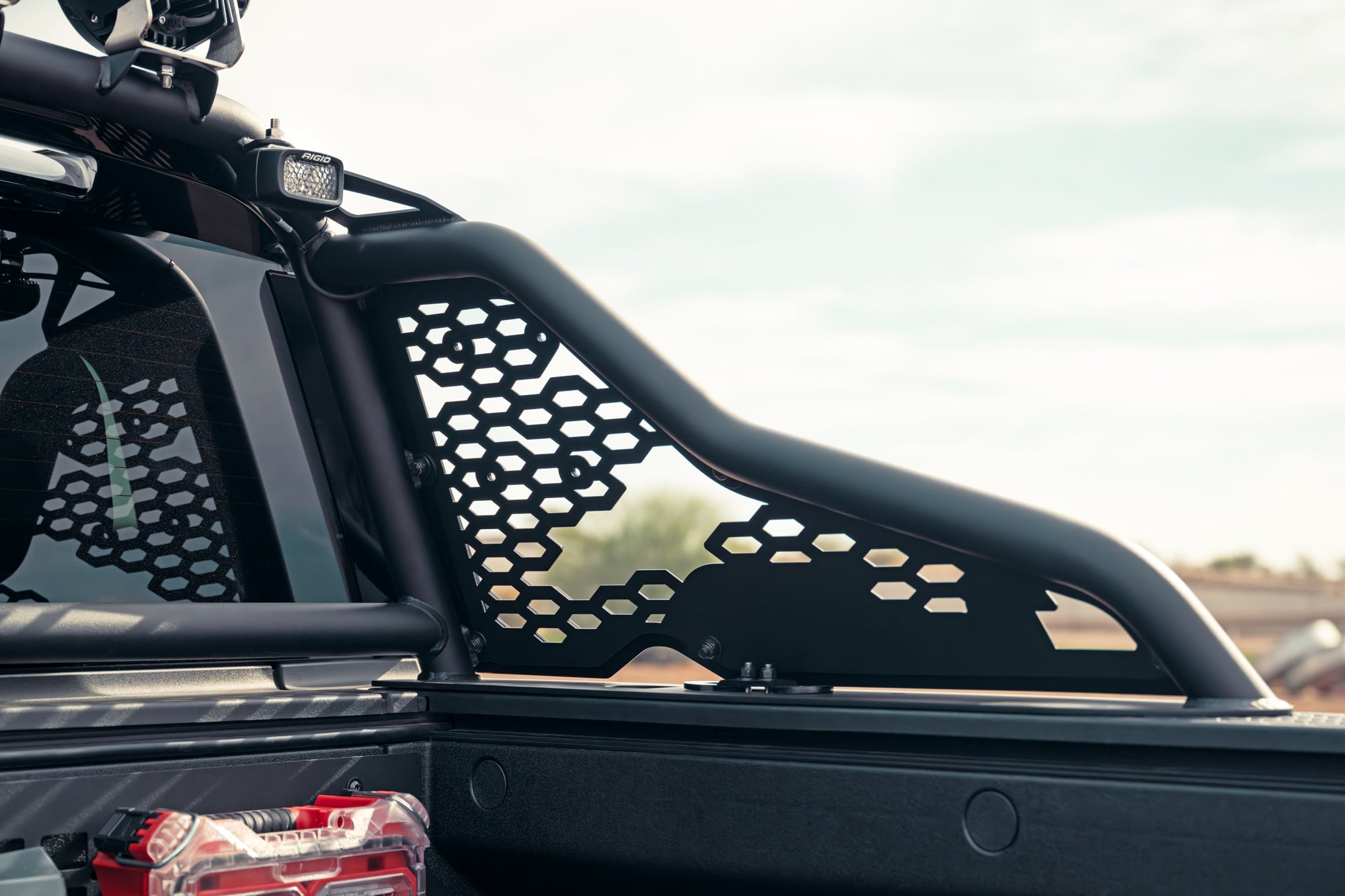 Rivian-R1T-Chase-Rack-Honycomb-Installed-14 - NVMOS