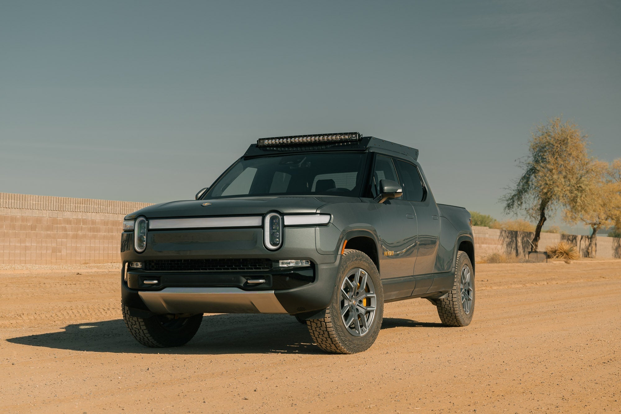 Rivian-R1T-Roof-Rack-w-Light-Pocket-10 - NVMOS