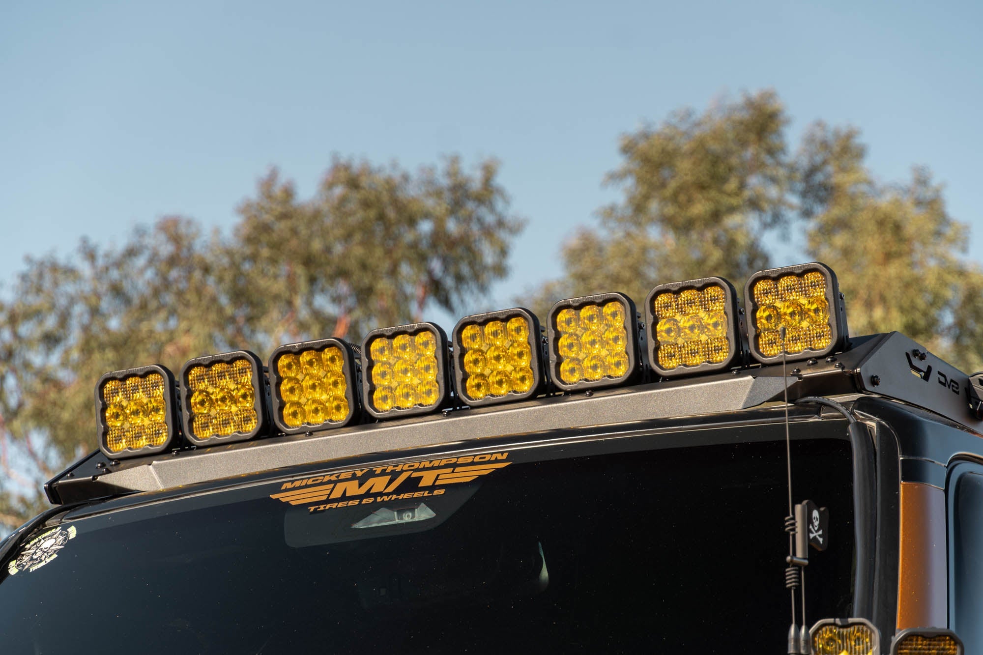 Toyota-Land-Cruiser-250-series-and-Lexus-GX-550-Roof-Rack-Light-Mount-outdoor-2 - NVMOS