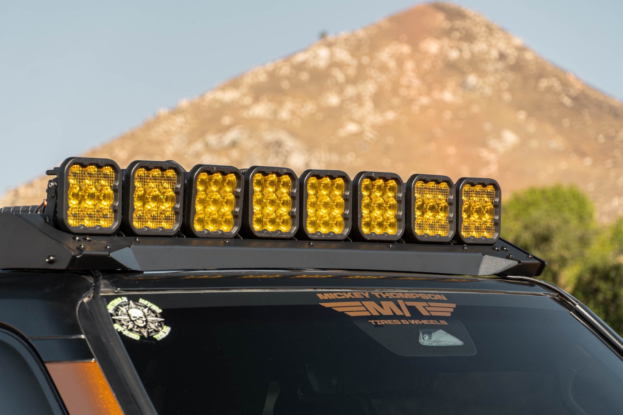 Toyota-Land-Cruiser-250-series-and-Lexus-GX-550-Roof-Rack-Light-Mount-outdoor-4 - NVMOS