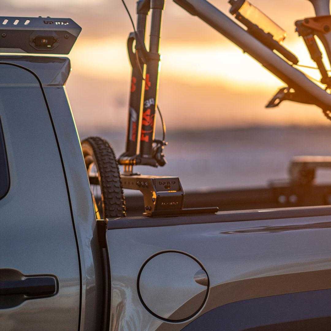 upTOP Overland bed bar kit risers