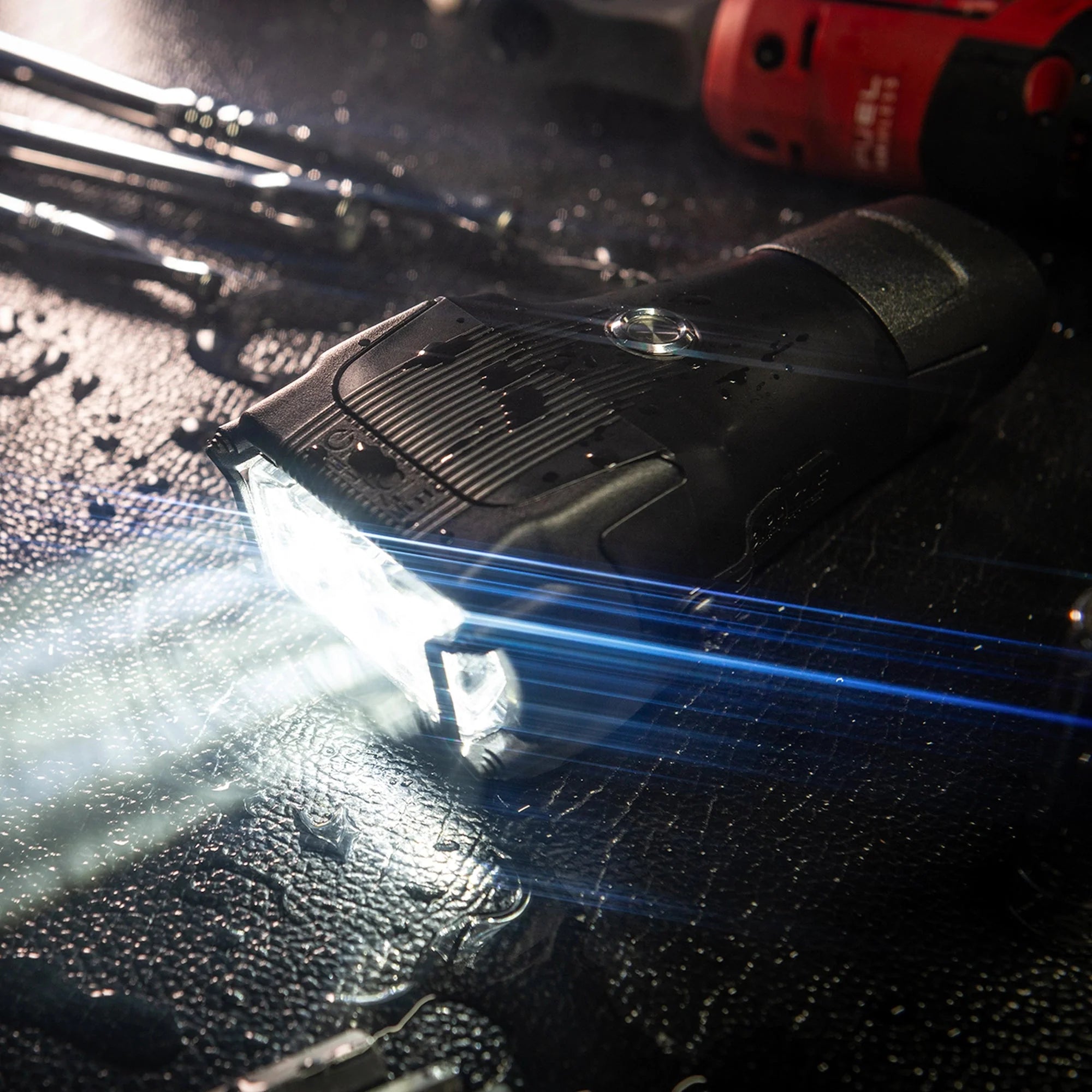 VegaFlaslightWaterproof - NVMOS