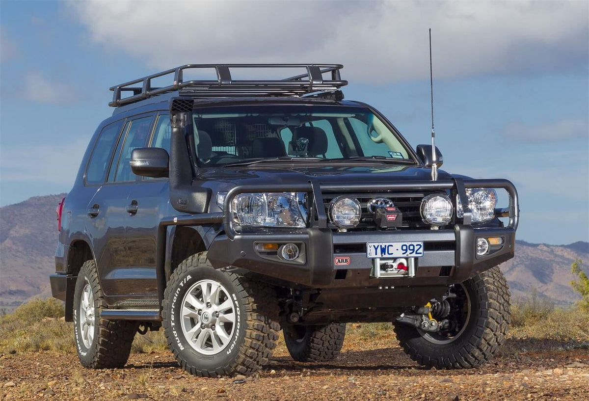 ARB Deluxe winch bumper for Toyota Land Cruiser 2013-2015