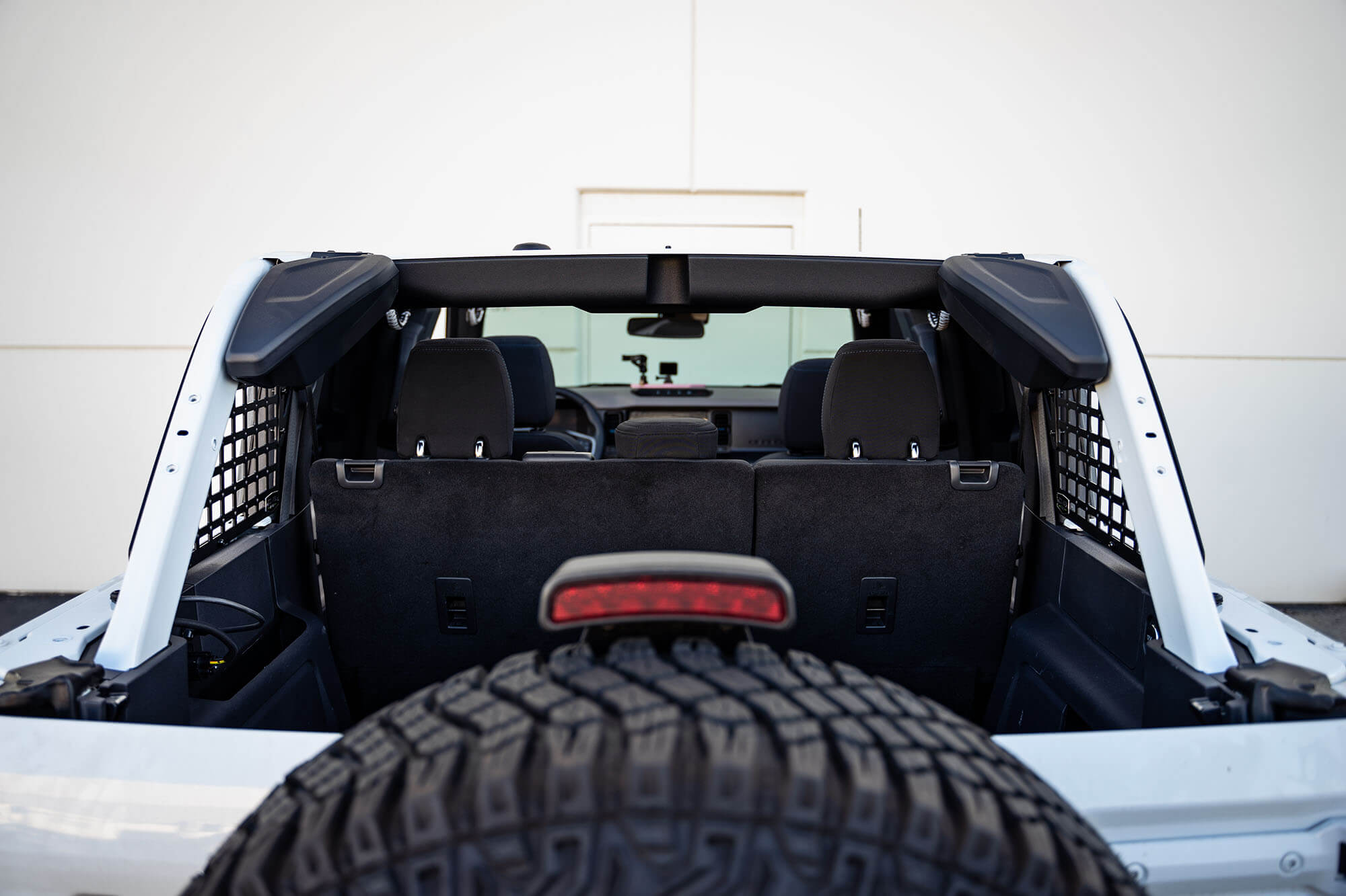 bronco-rear-window-molle - NVMOS