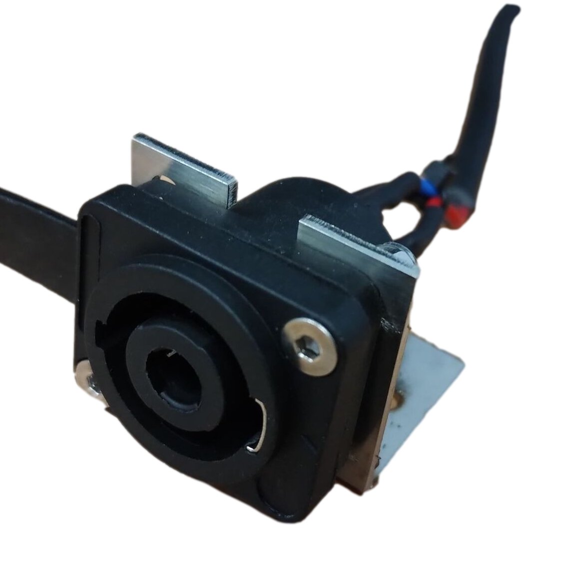 Winch wired remote extension plug with mounting bracket for off-road vehicles