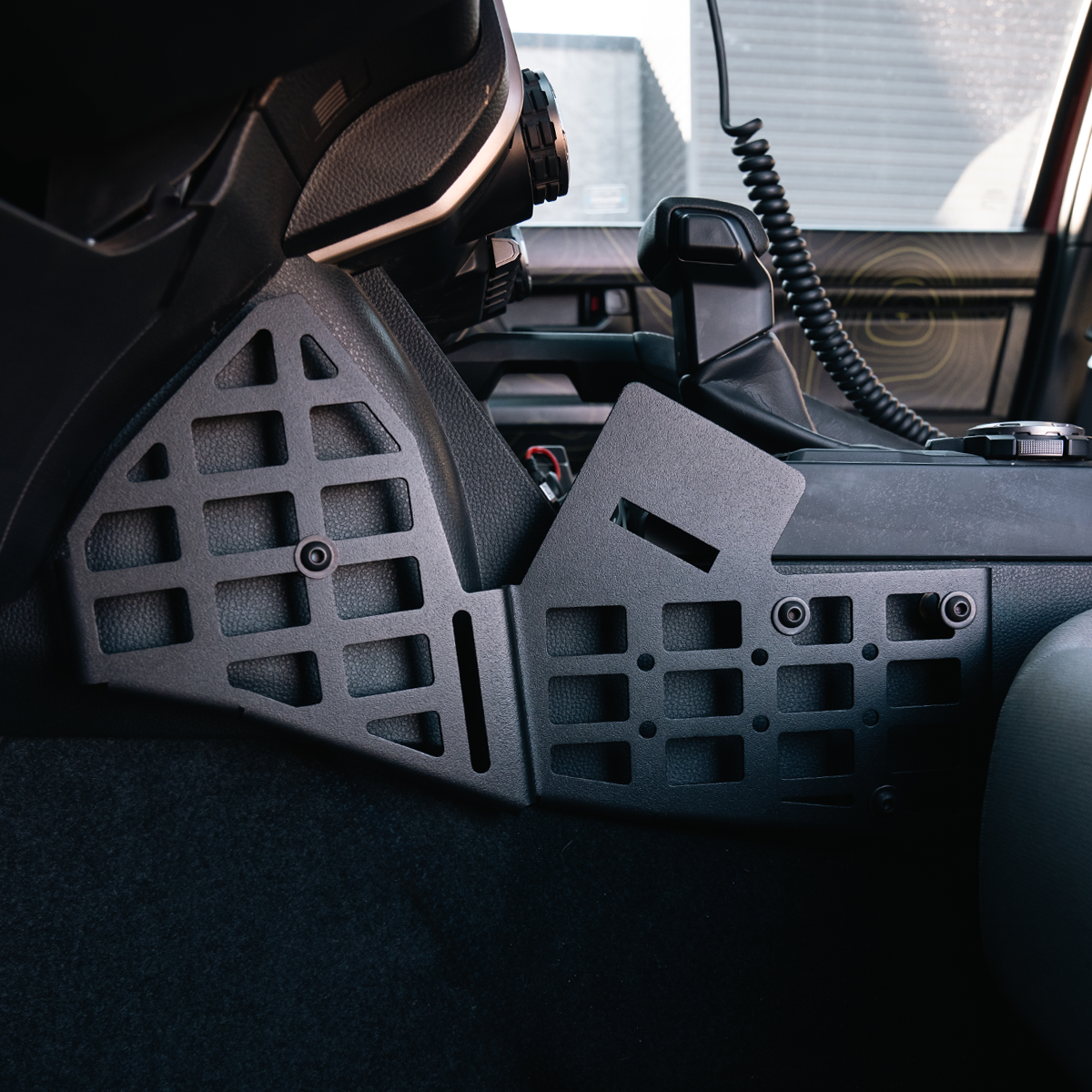 center-console-molle-life-01 - NVMOS