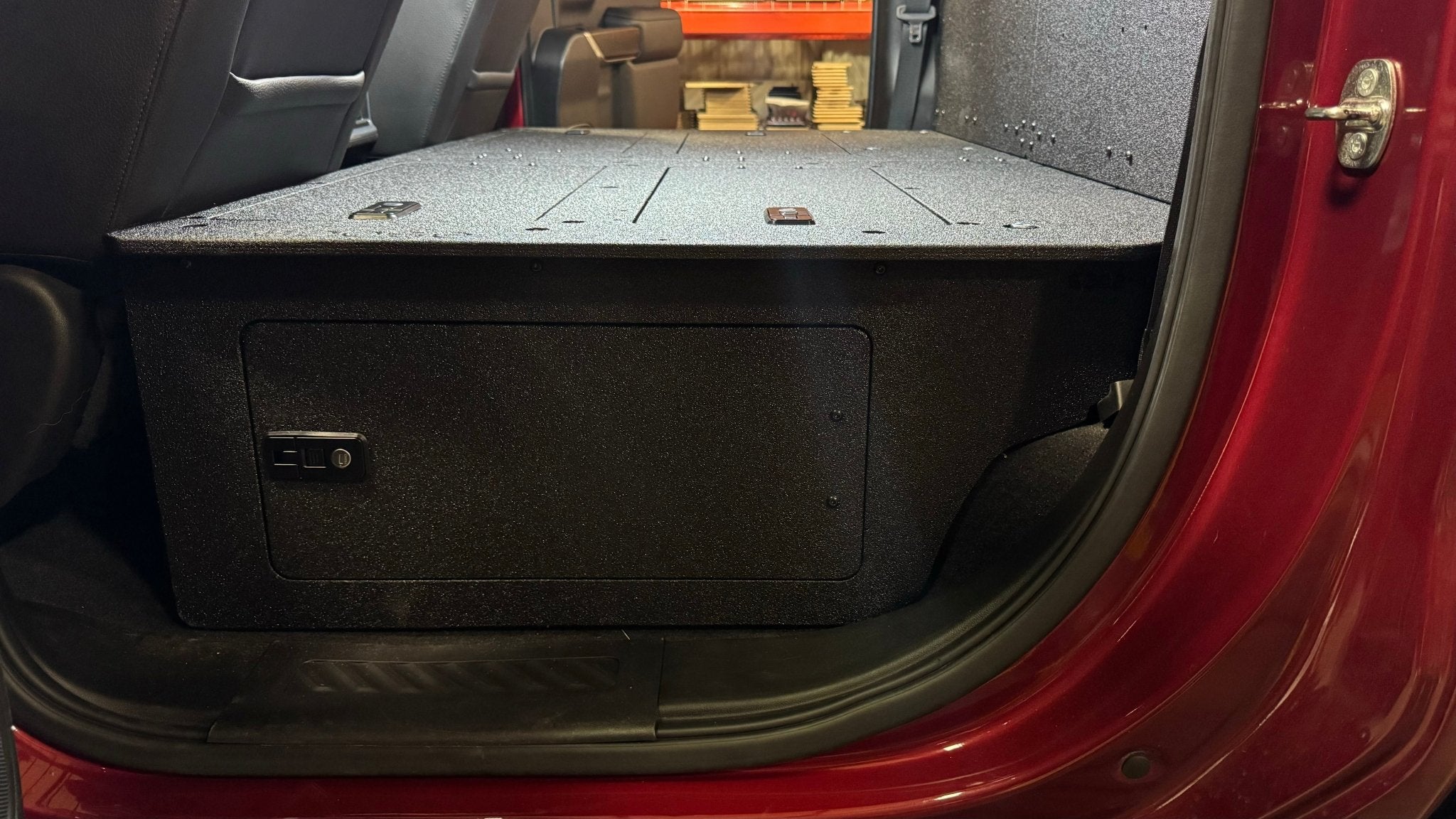 Goose Gear CHEVY - SILVERADO - 4TH GEN - GMC - SIERRA - 2019-PRESENT - 5TH GEN - EXPLORE SERIES - CREW CAB - SEAT DELETE PLATE SYSTEM - SECOND ROW - 100%