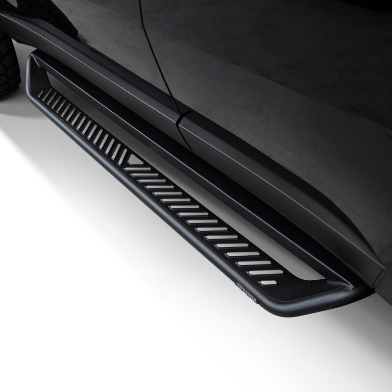 Westin Outlaw Drop Running Boards, fits Toyota Land Cruiser
