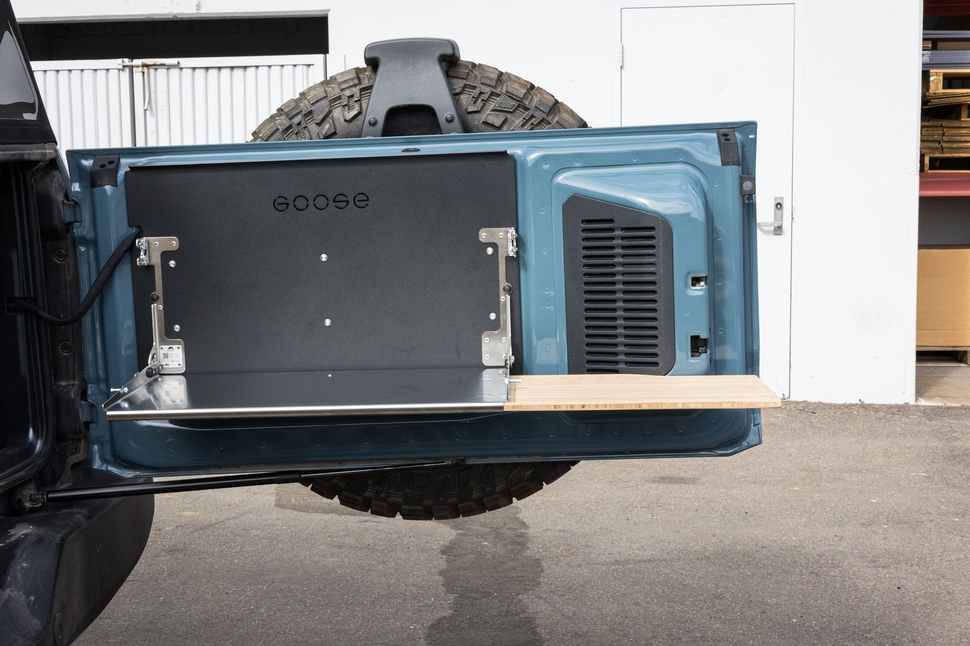 福特 Bronco 2021 年至今第 6 代 - 后挡板表