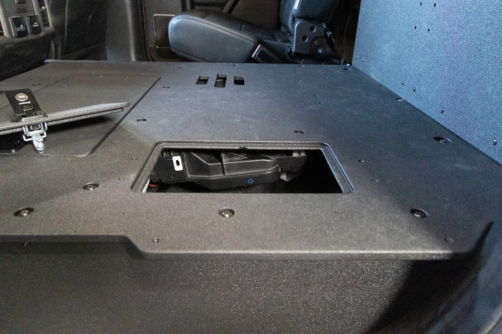 Ford F150 2015-Presente 13.ª y 14.ª generación SuperCrew: sistema de placa de eliminación del asiento de la segunda fila