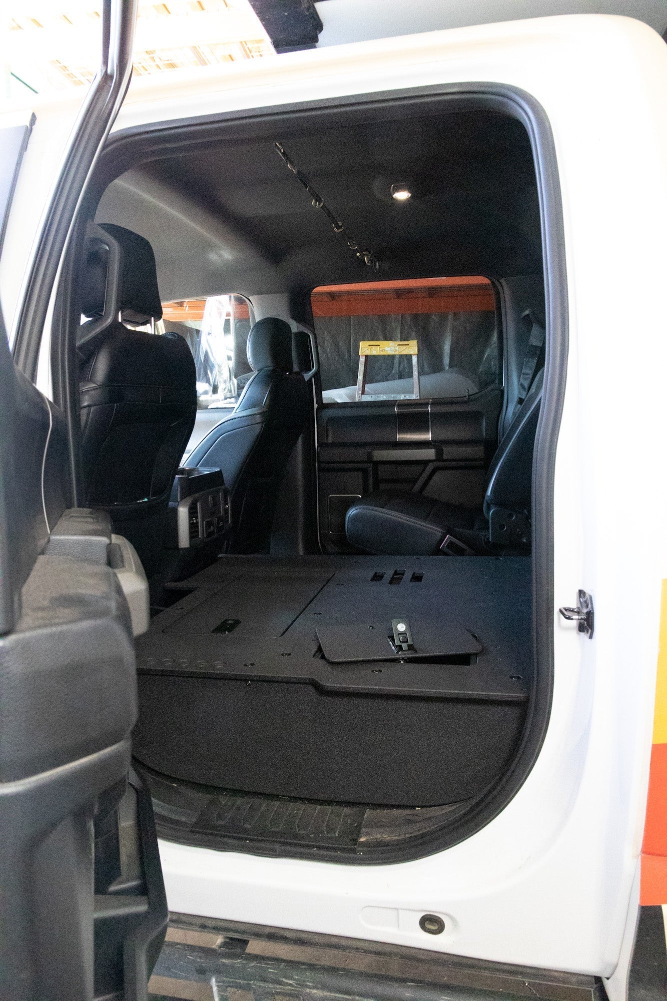 Ford F150 Raptor 2015-2020 2.ª generación SuperCrew: sistema de placa de eliminación del asiento de la segunda fila