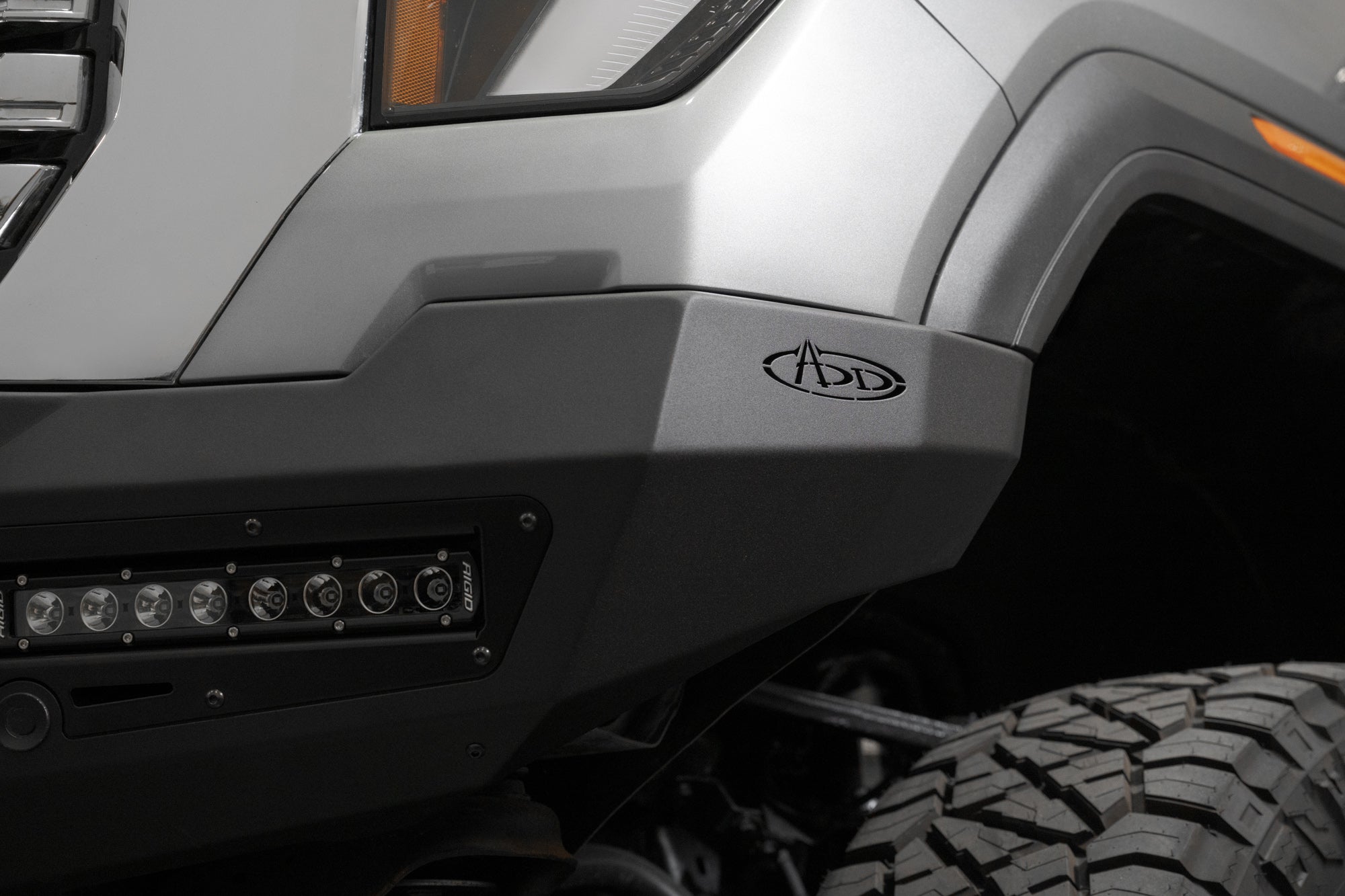 gmc-hd-phantom-winch-front-bumper-studio-3 - NVMOS