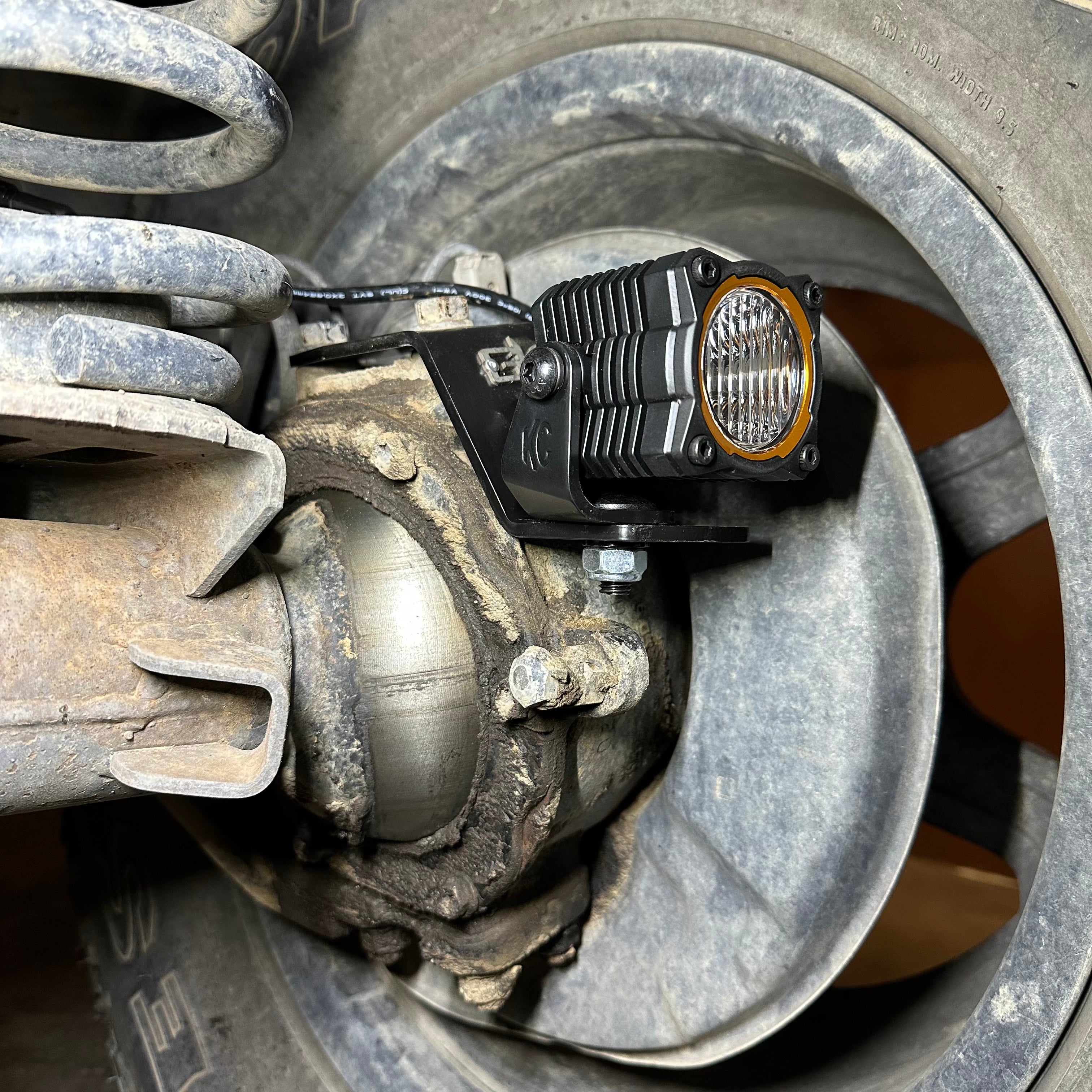 Toyota FJ80 Landcruiser Steerable Knuckle Pod Light Mounts (1990-1997)