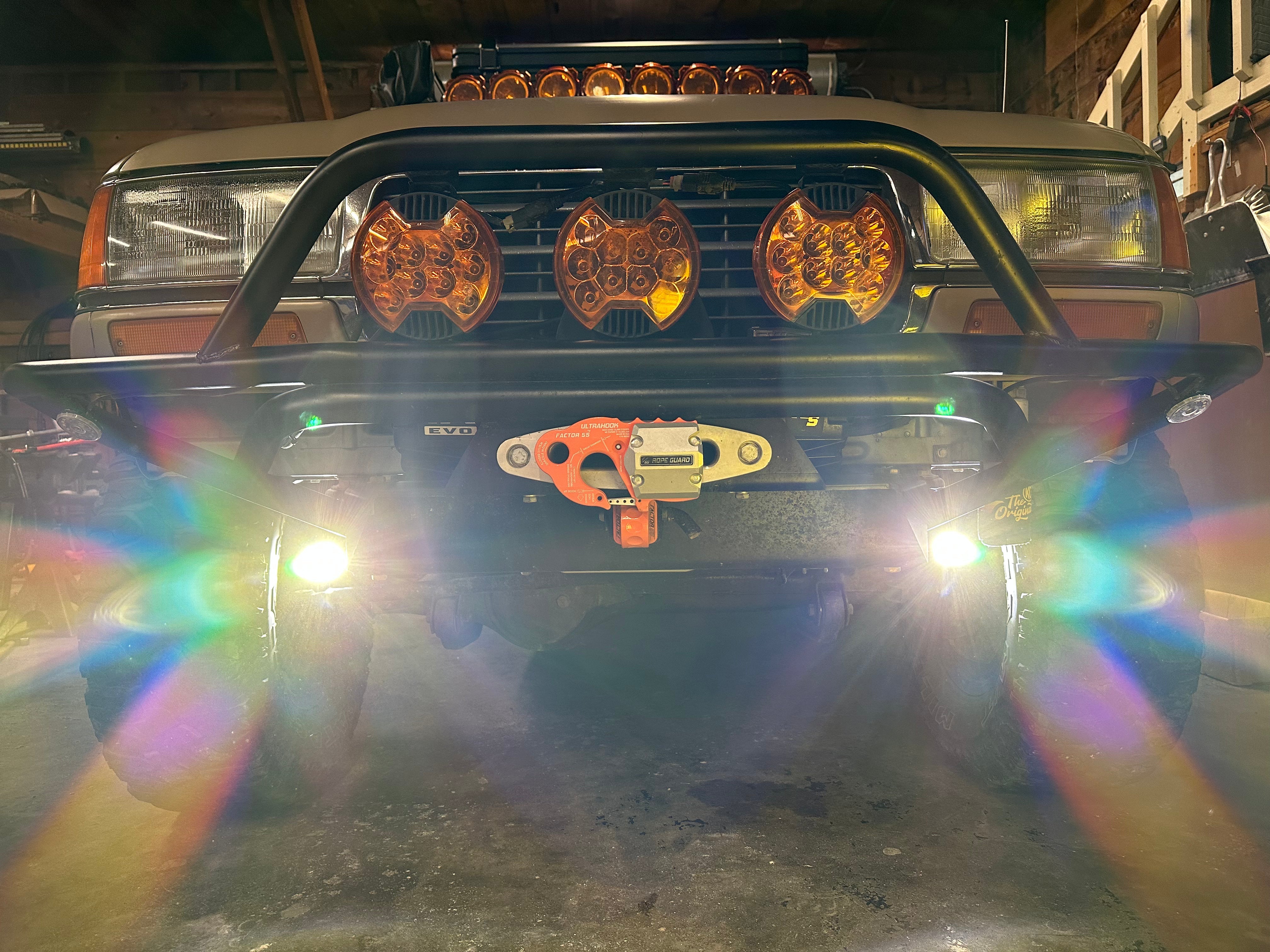 Toyota FJ80 Landcruiser Steerable Knuckle Pod Light Mounts (1990-1997)