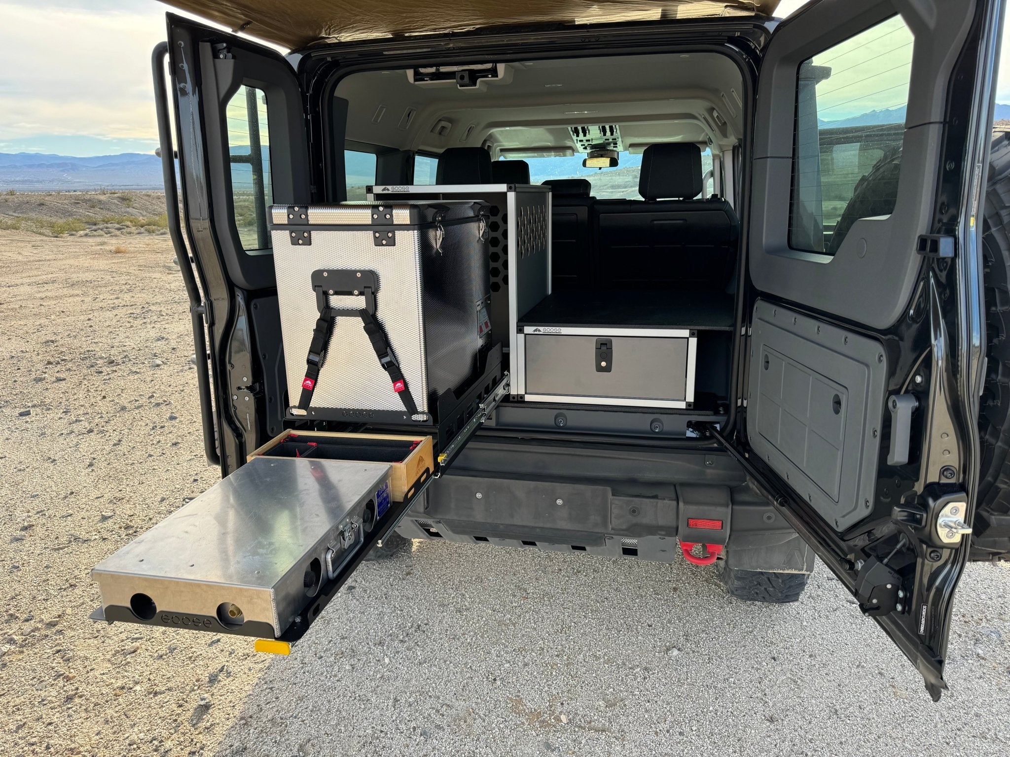 Ineos - Grenadier - 2024-Presente - 1.ª generación - Serie Explore - El paquete favorito de Brian