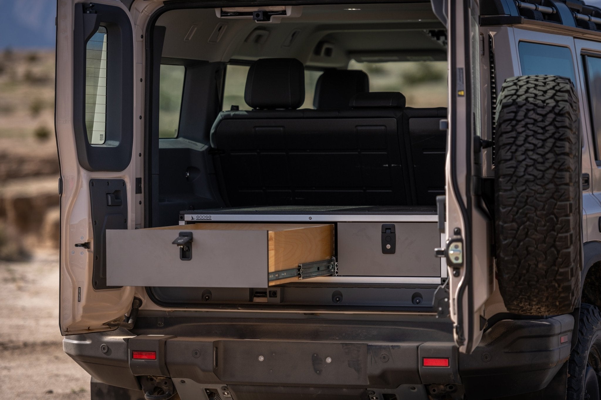 Ineos - Grenadier - 2024-Presente - 1.ª generación - Serie Explore - Módulo de cajón lateral - 41 3/8" de ancho x 10" de alto x 34" de profundidad