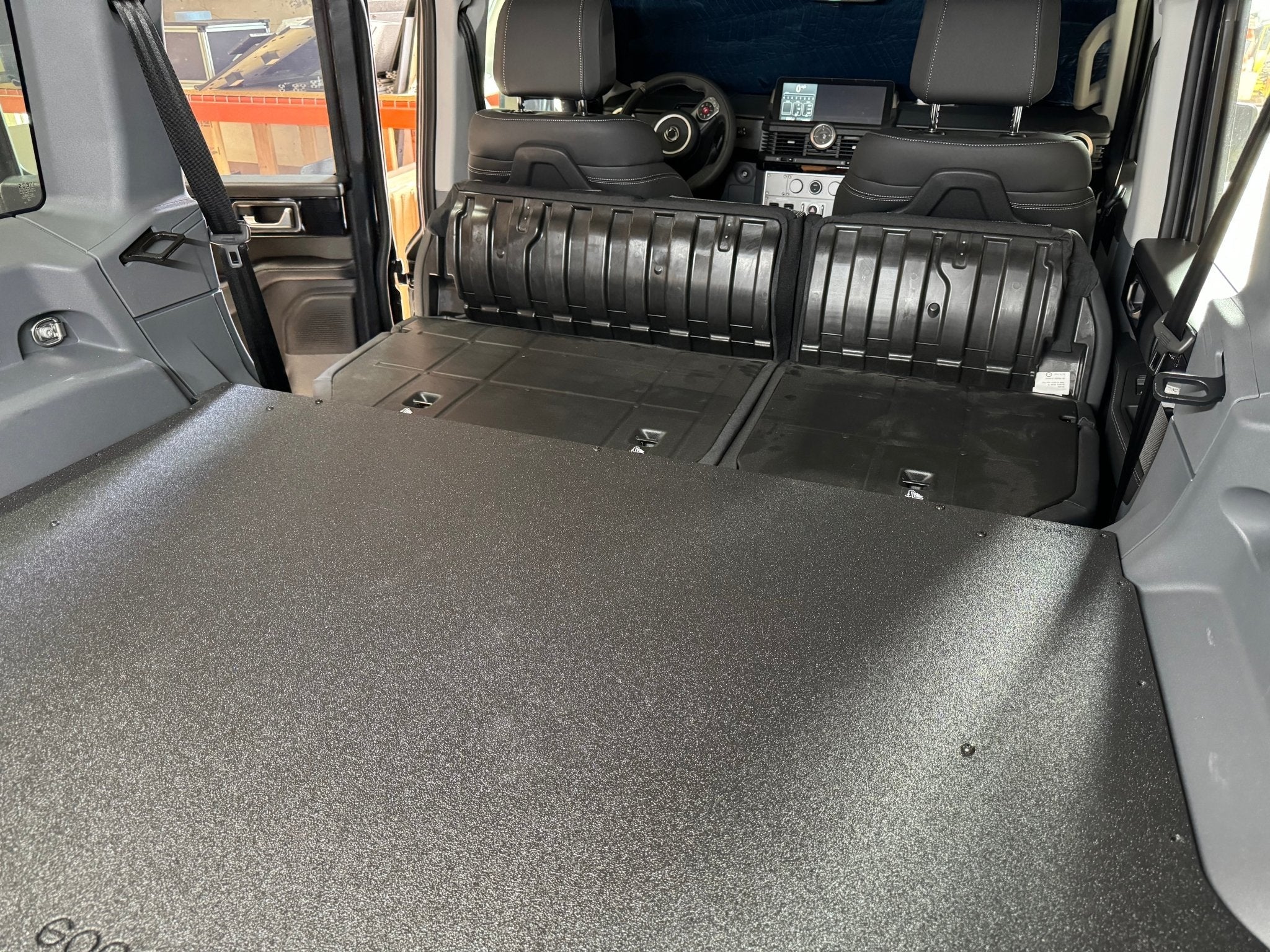 Ineos - Grenadier - 2024-Presente - 1.ª generación - Serie Explore - Módulo de cajón lateral con placa superior ajustada de 41-3/8" de ancho x 10" de alto x 34" de profundidad