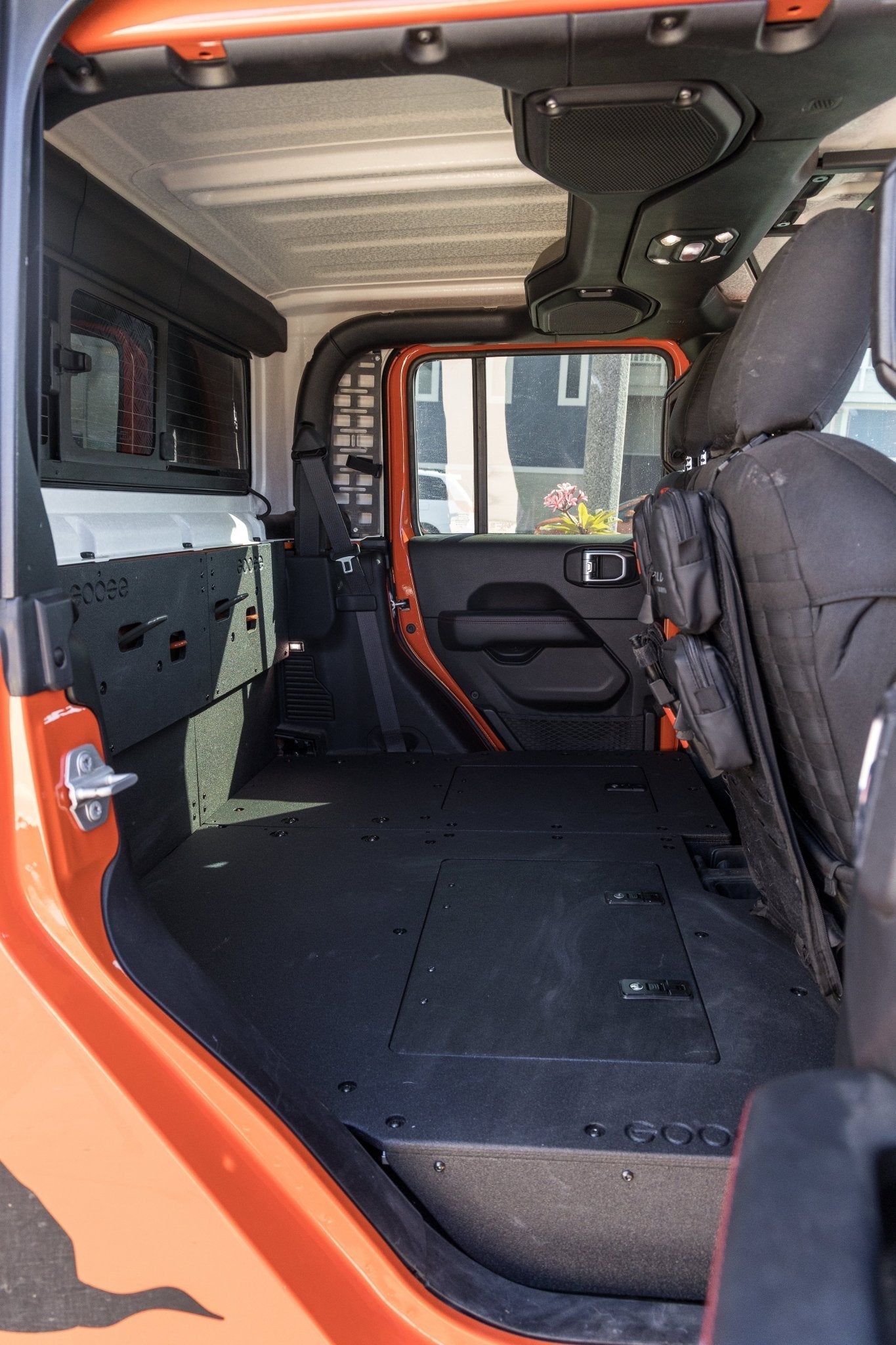 Jeep Gladiator 2019-Present JT 4 puertas - Sistema de eliminación de placa de asiento de la segunda fila - Plataforma extendida