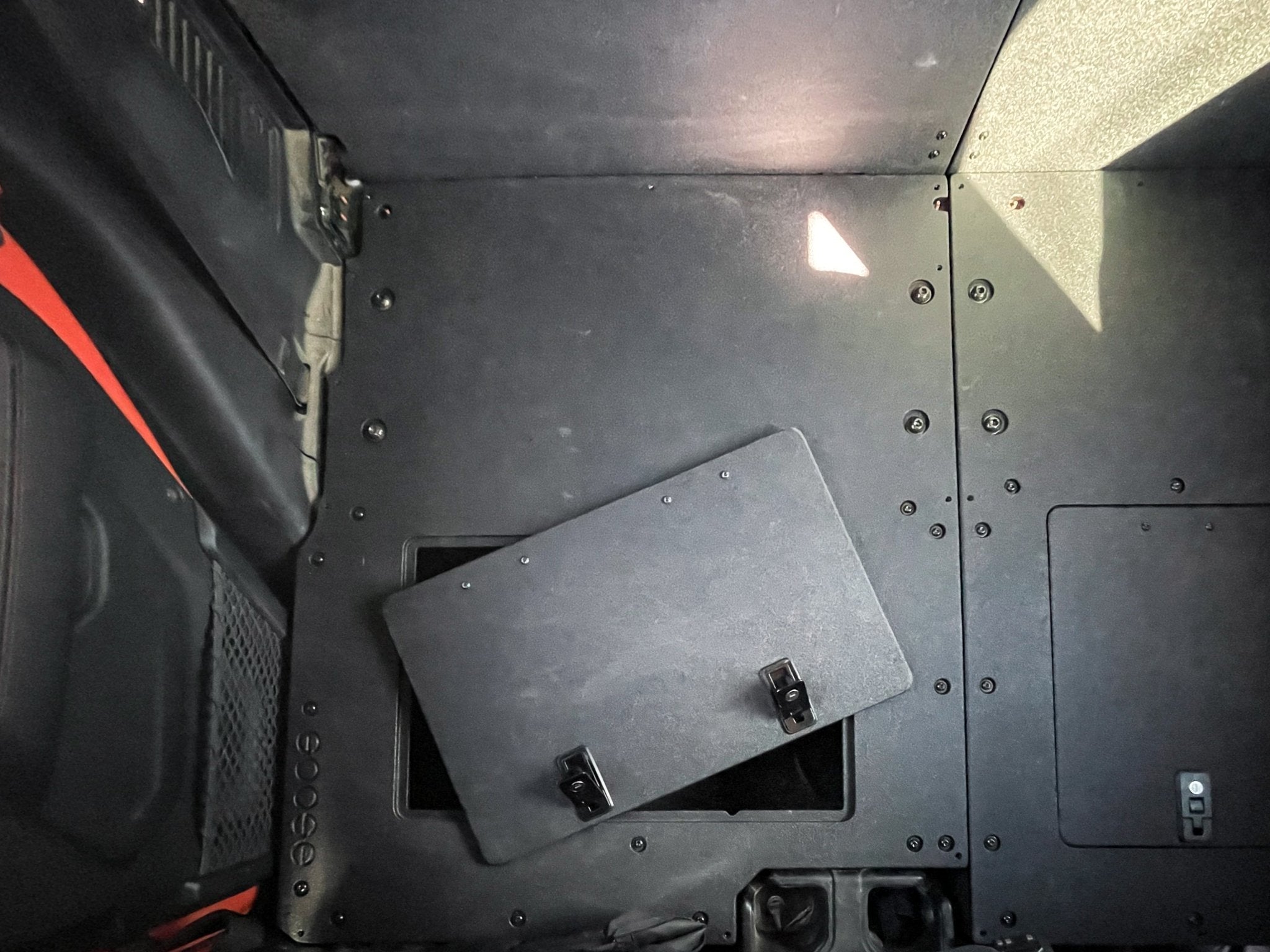 Jeep Gladiator 2019-Present JT 4 puertas - Sistema de eliminación de placa de asiento de la segunda fila - Plataforma extendida