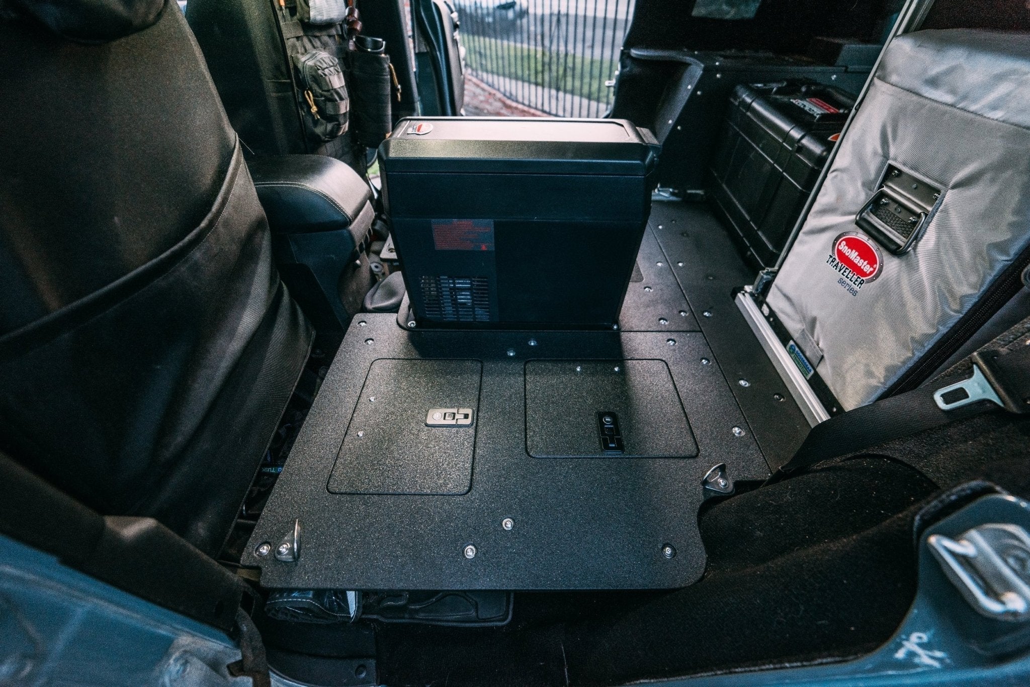 Jeep Wrangler 2007-2018 JKU 4 puertas: sistema de placa de eliminación del asiento de la segunda fila