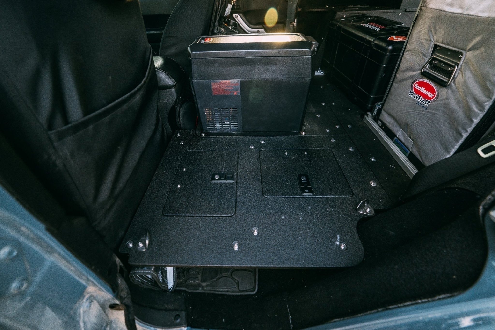 Jeep Wrangler 2007-2018 JKU 4 puertas: sistema de placa de eliminación del asiento de la segunda fila