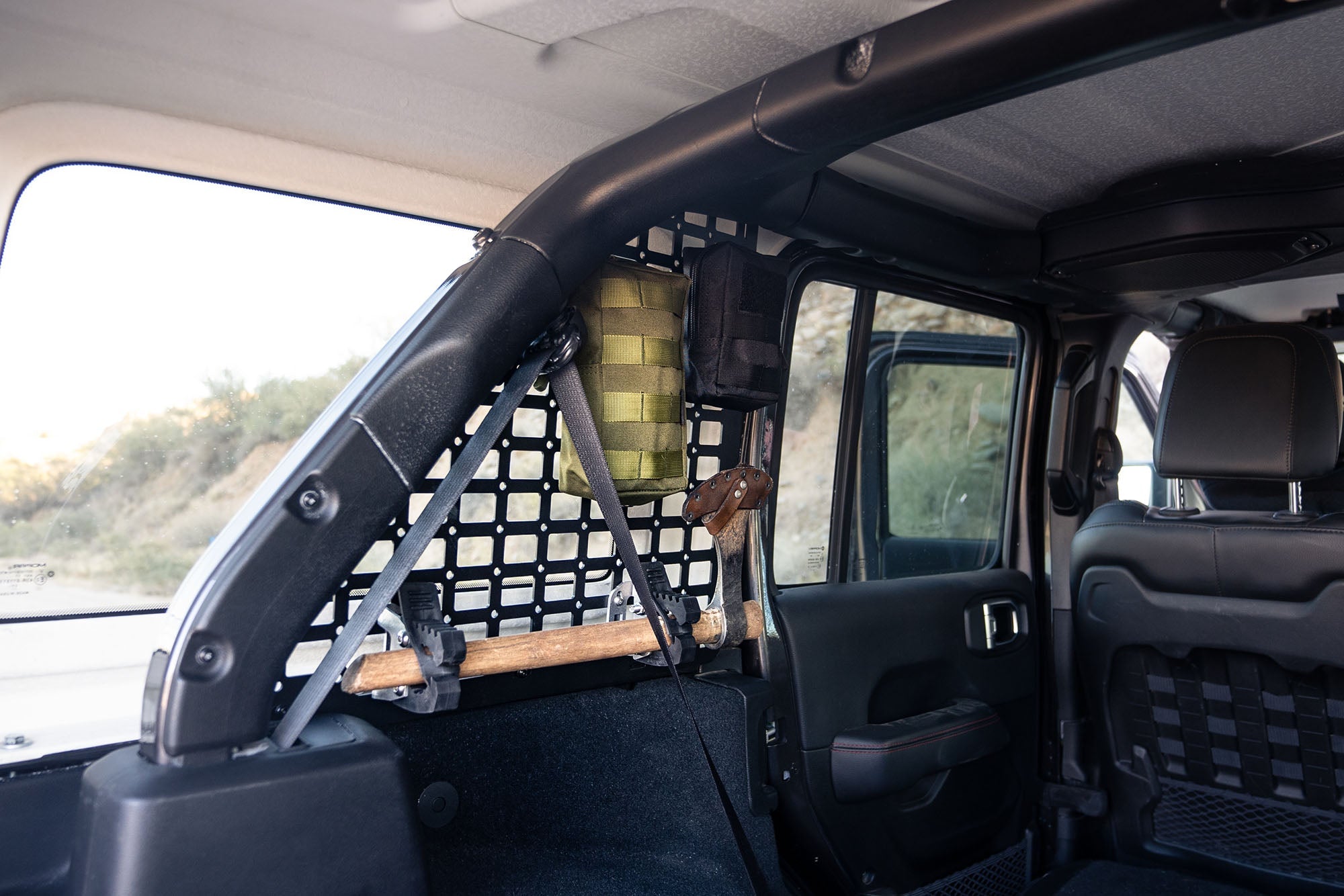 jeep-wrangler-jl-molle-window-panels - NVMOS