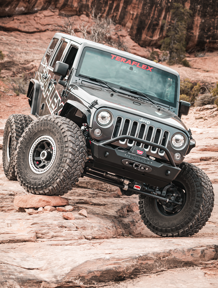 TeraFlex JL / JT / JK: 1.75" RockGuard Crest Front Bumper Hoop