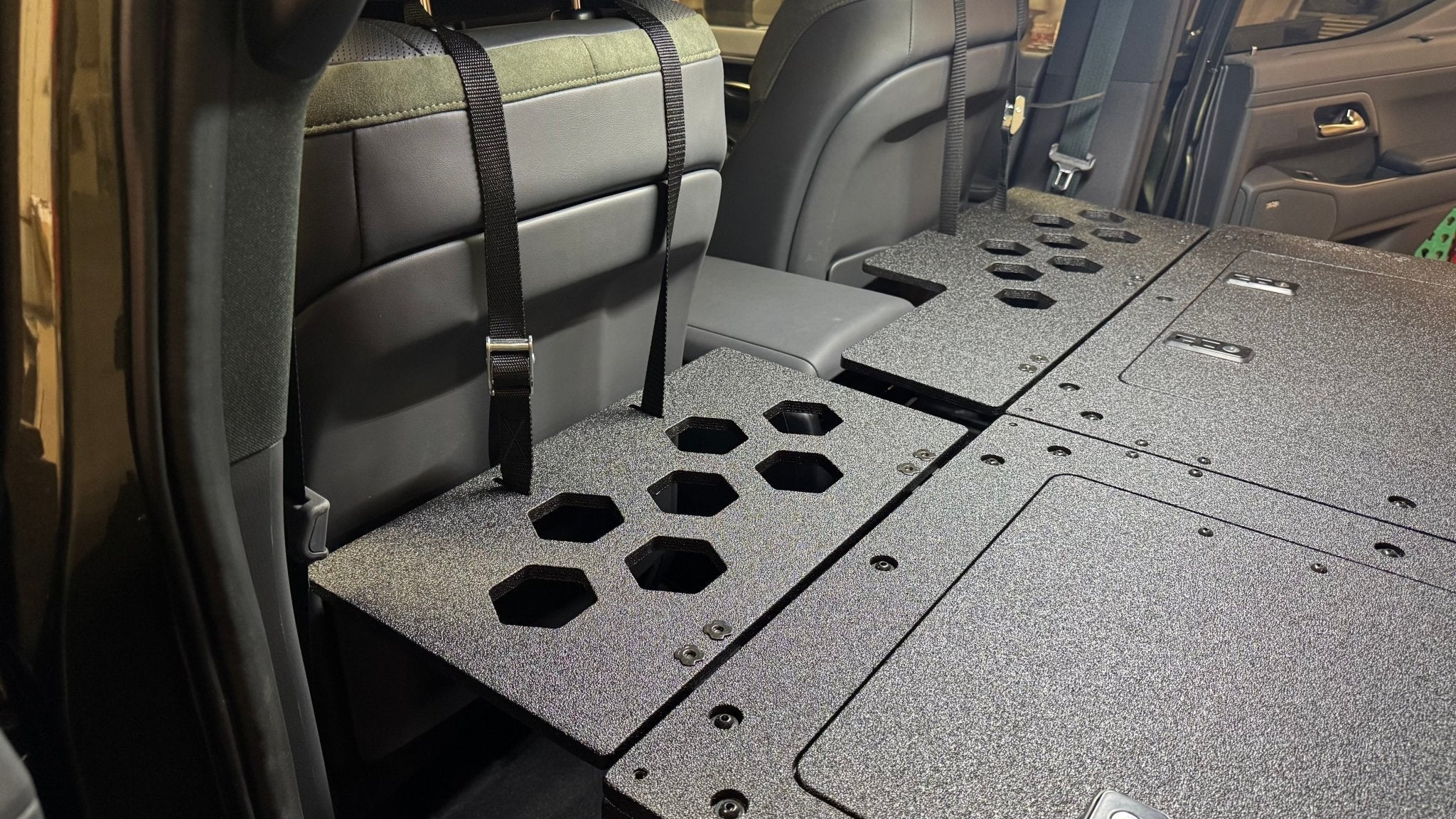 Goose Gear Lexus - GX550 - 2024-Present - Explore Series - Seat Delete Plate System - Second Row - 10" Module Based