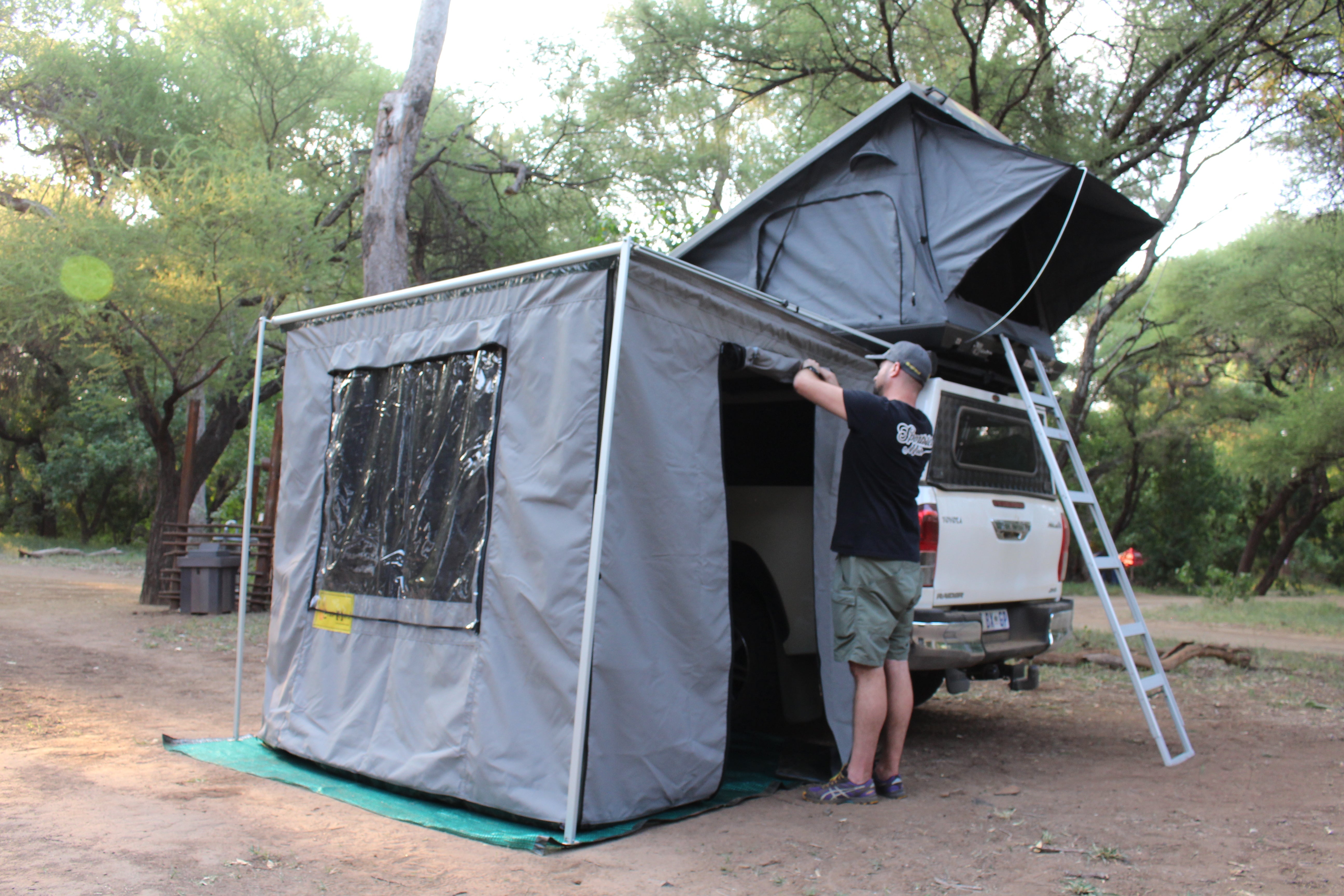 Equipt Series 2000 Awning Wall Set