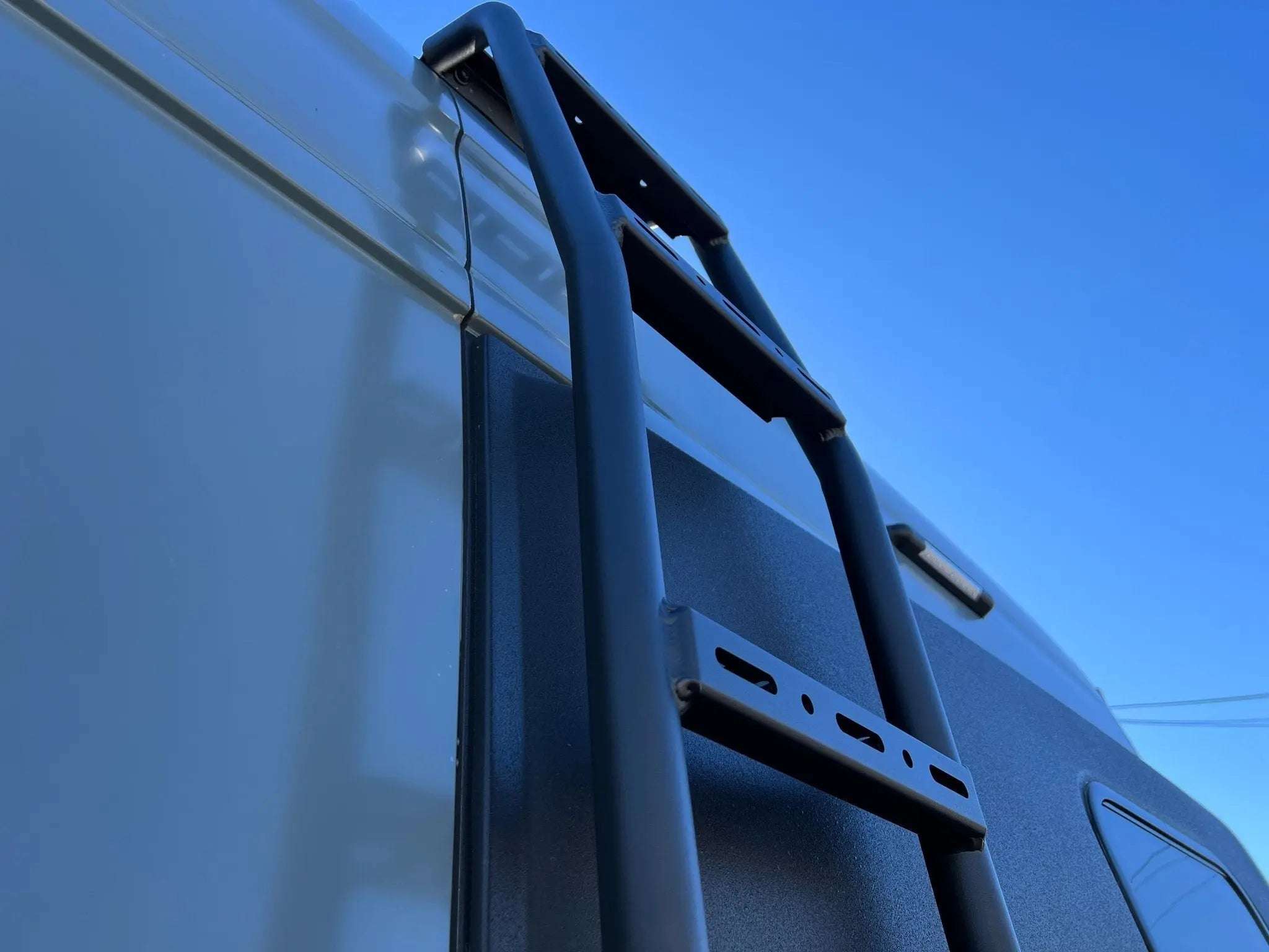 owlexplorer-side-ladder-for-sprinter-327112 - NVMOS