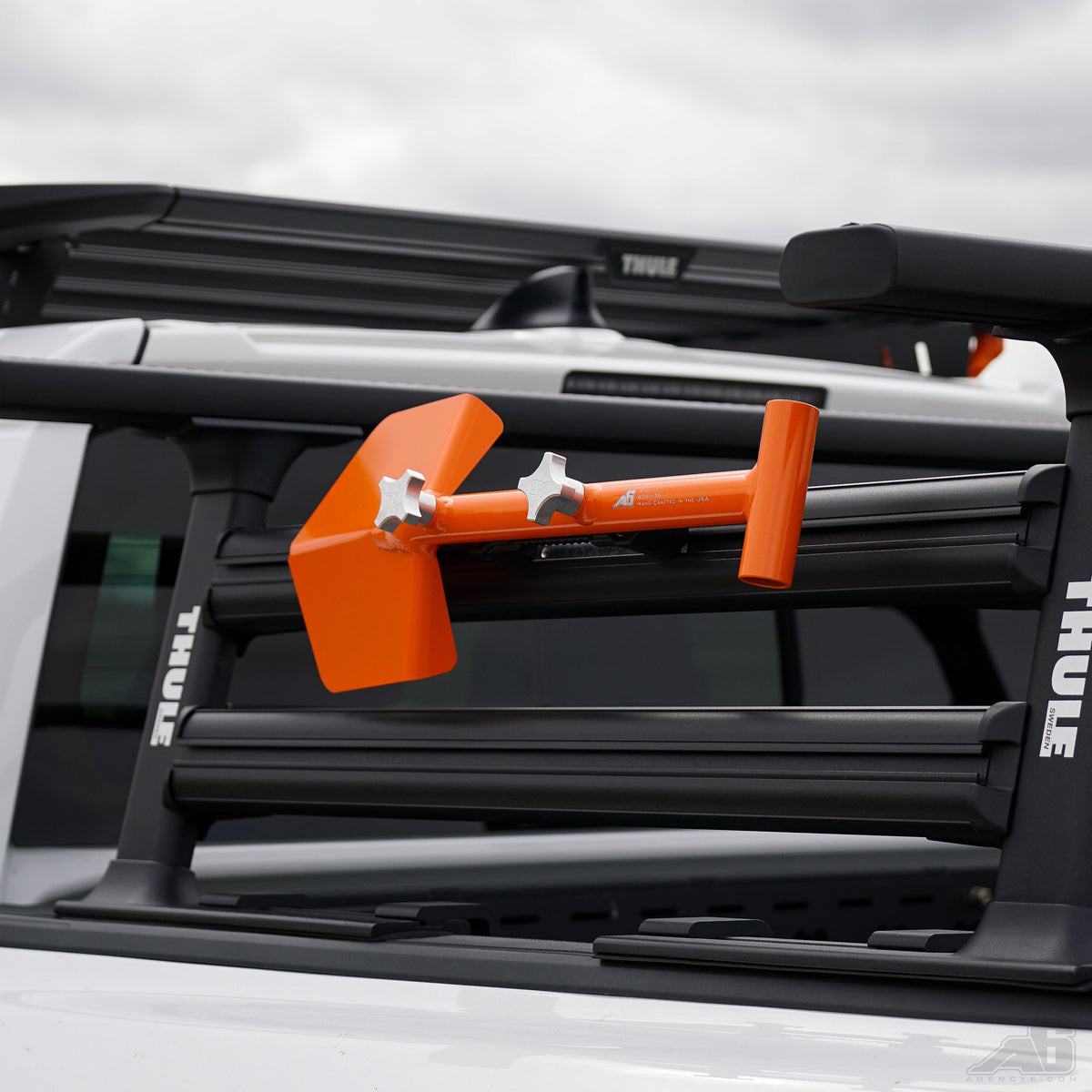 Agency 6 compact orange shovel and SSM mount kit for universal fit