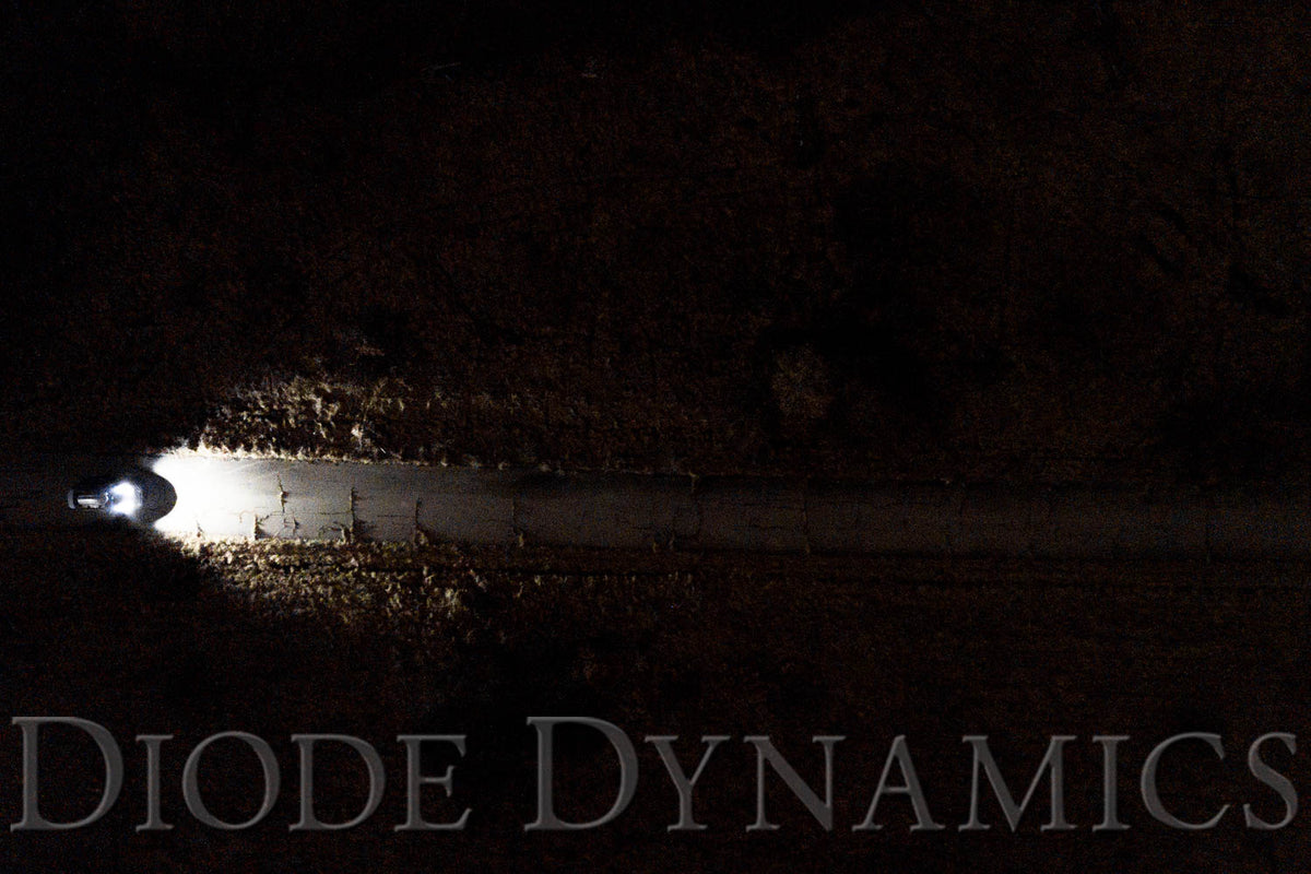 Diode Dynamics SSC1 Yellow Sport Flush Mount LED Pod (Single) for trucks and SUVs – beam pattern