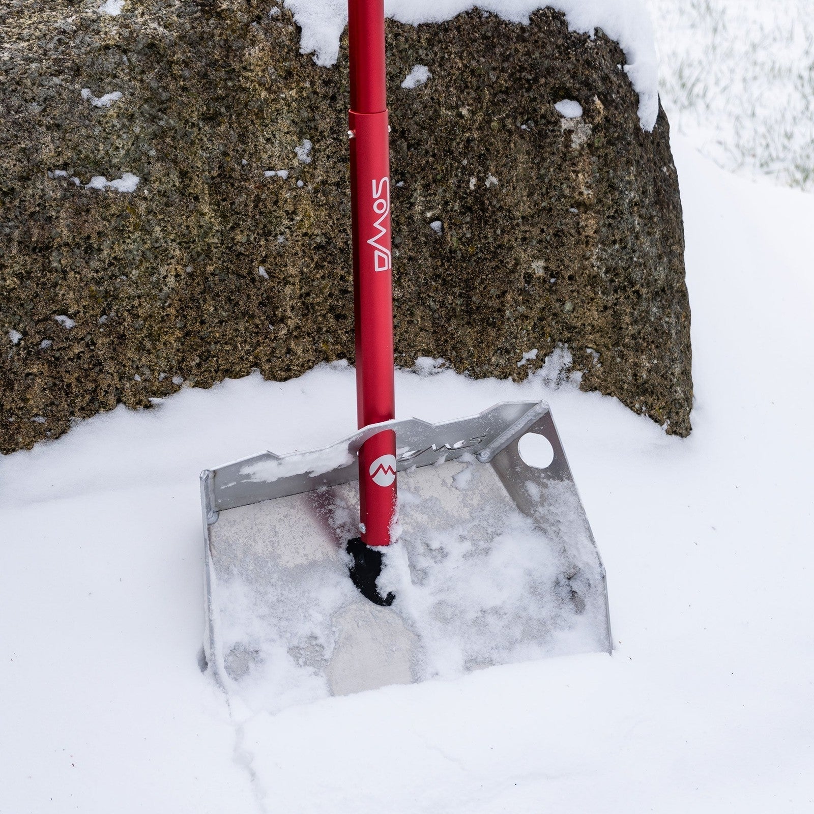 the-alpha-shovelthe-alpha-shoveldmos-pro-shovel-toolsred-handle-with-silver-logo-2551634 - NVMOS
