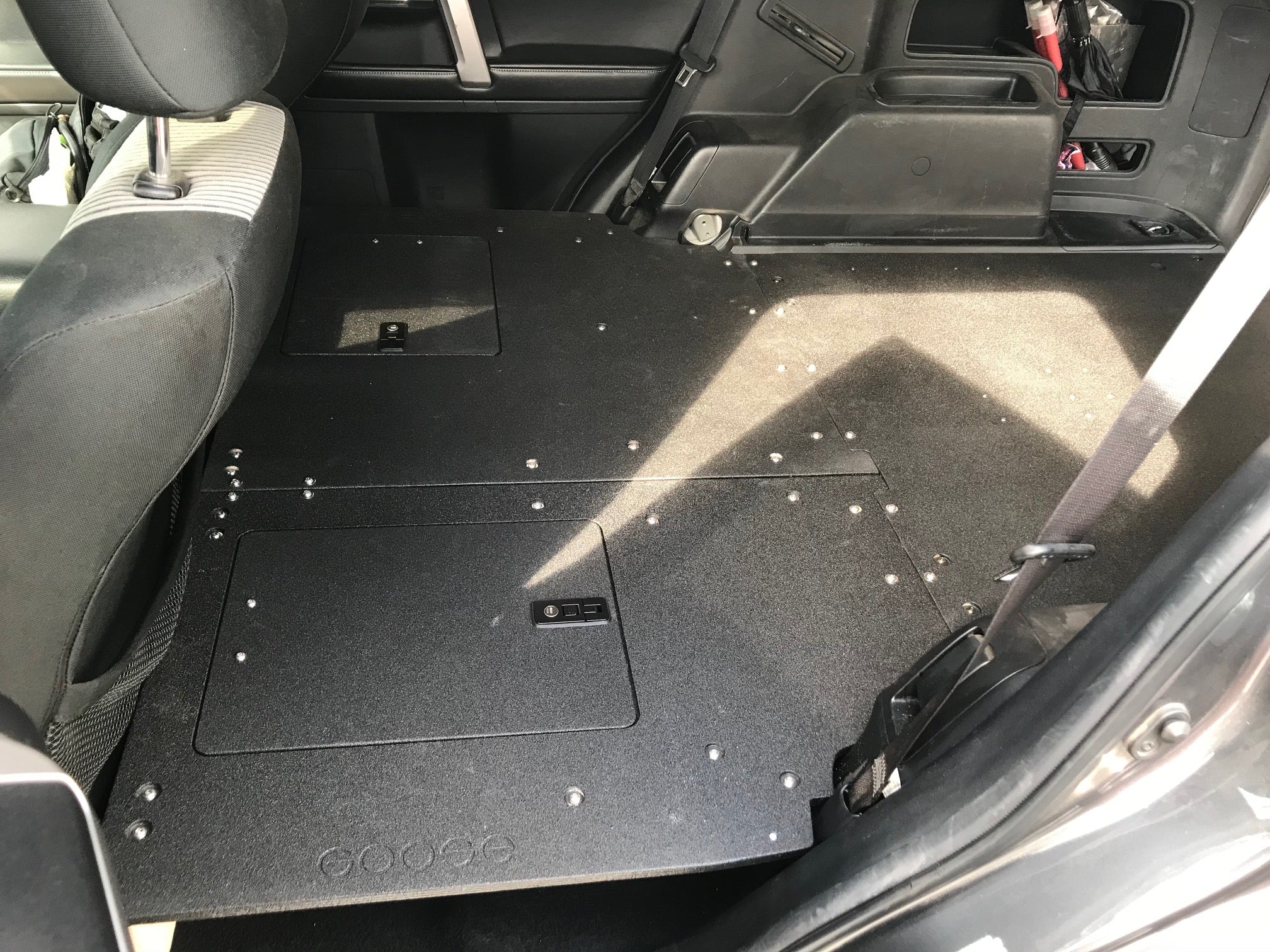 丰田 4Runner 2010-2024 第五代 - 第二排座椅拆卸板系统