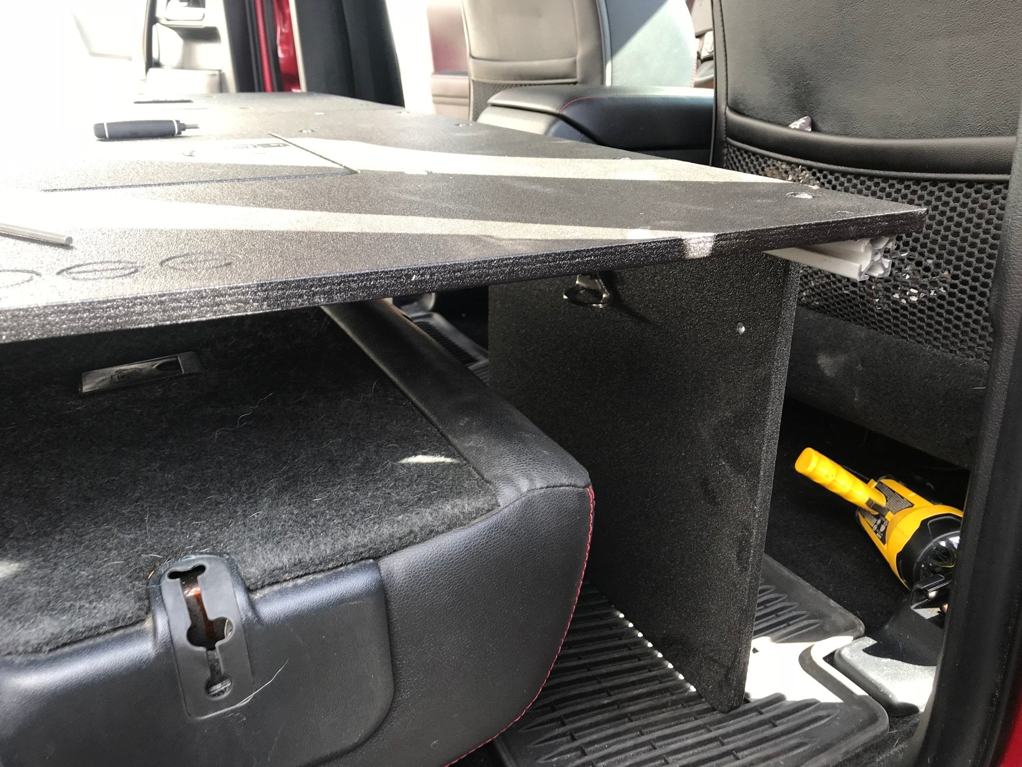 Toyota 4Runner 2010-2024 5.ª generación: sistema de placa de eliminación de asientos de la segunda fila: altura del módulo