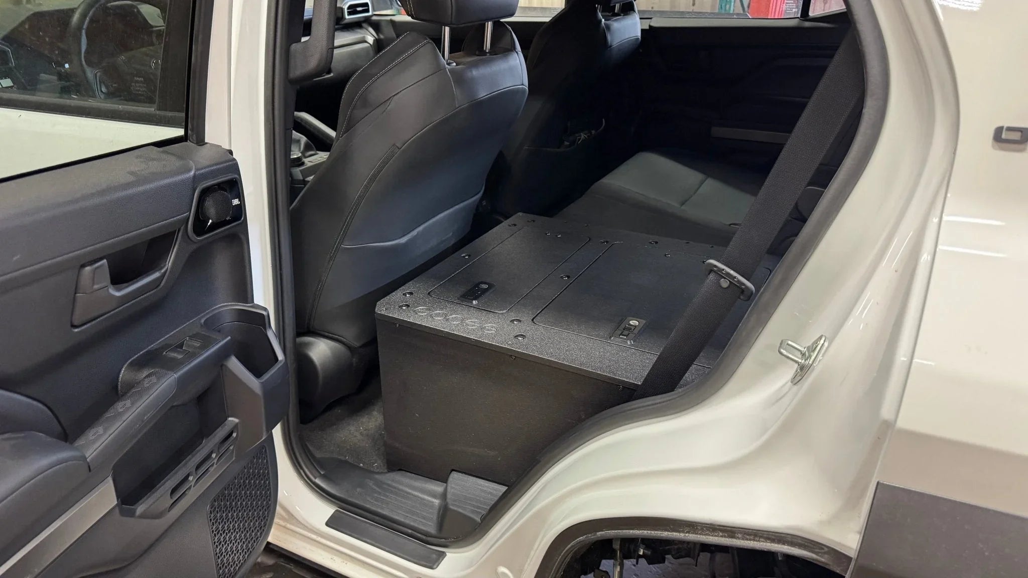 toyota-4runner-2025-present-6th-gen-hybrid-explore-series-plate-based-seat-delete-4883908_b88ac13c-5d1f-4916-82d3-bcefdfb9529e - NVMOS