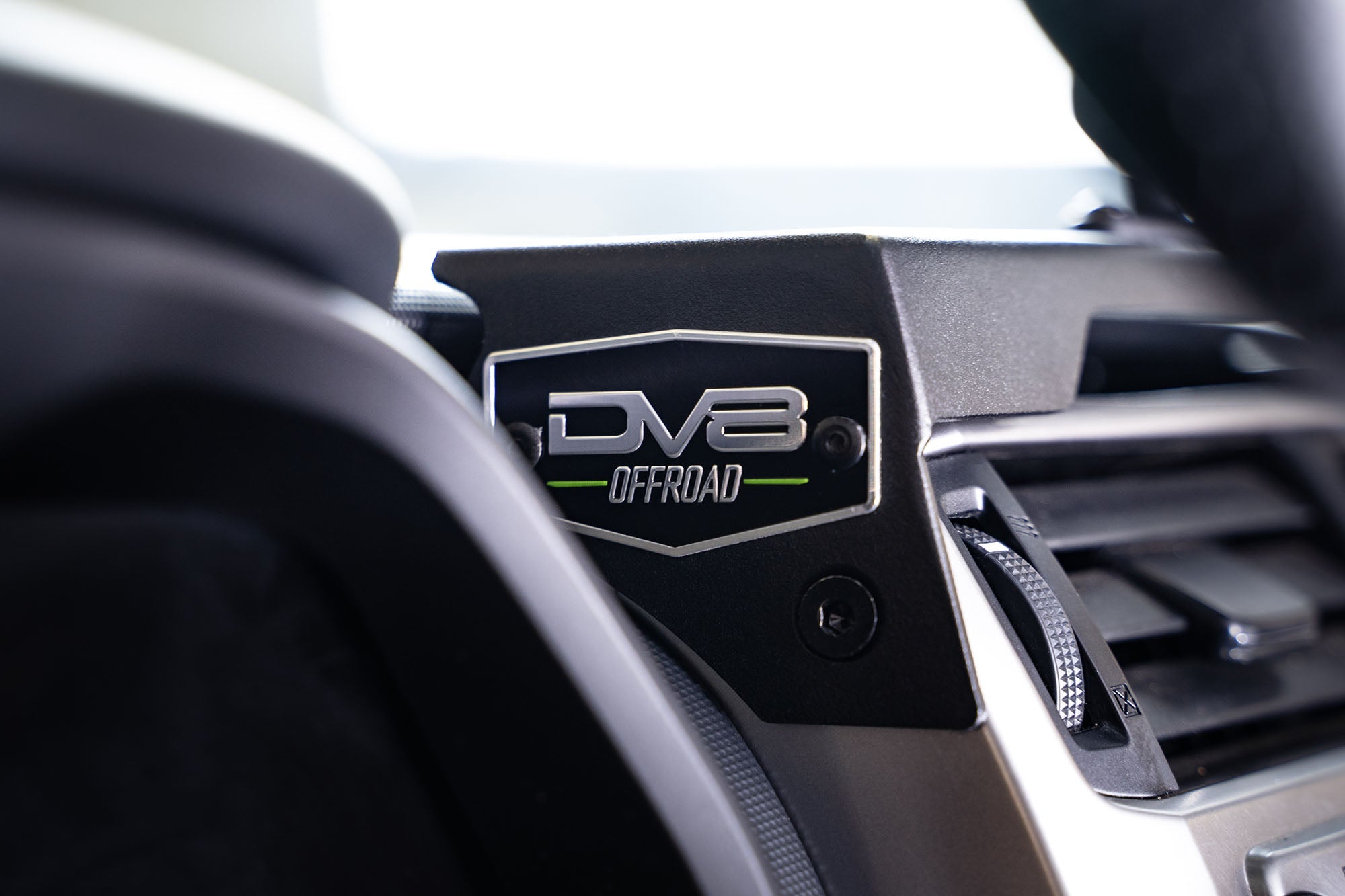 toyota-4runner-mobile-phone-mount-device - NVMOS